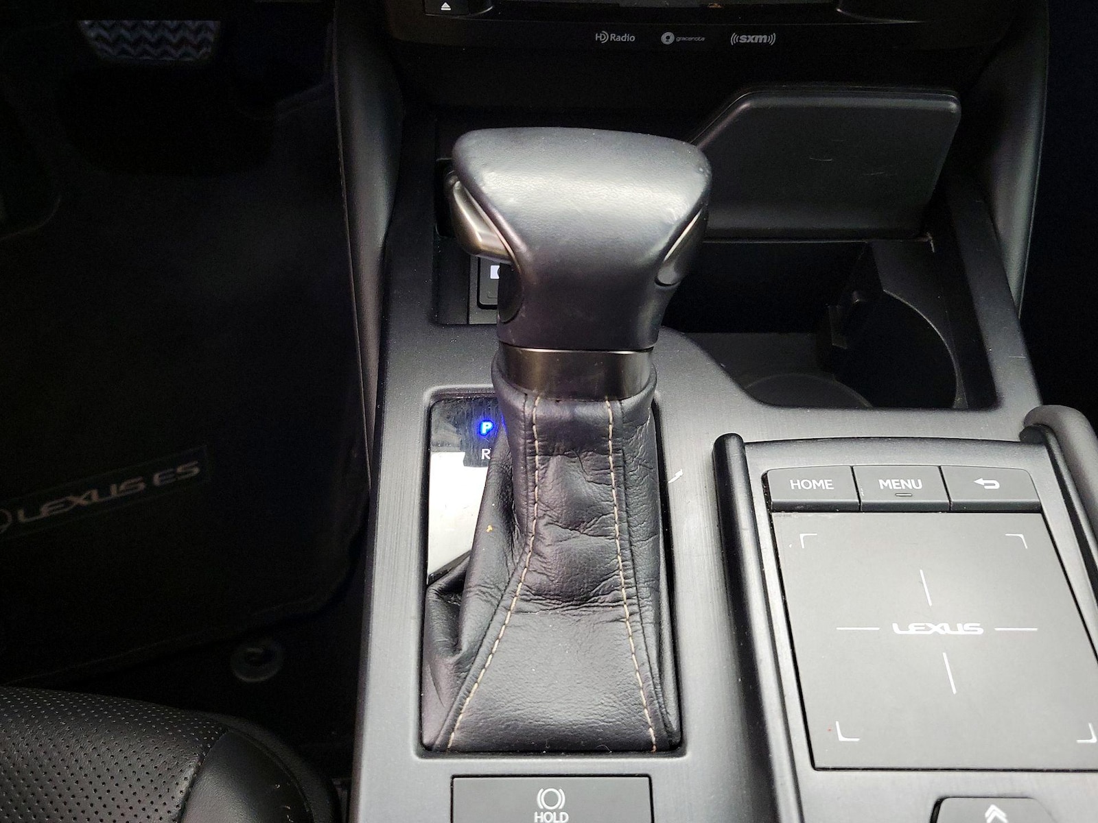 2020 Lexus ES 350 - Photo 17