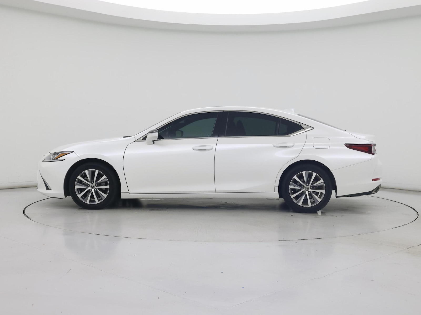 2020 Lexus ES 350 - Photo 4