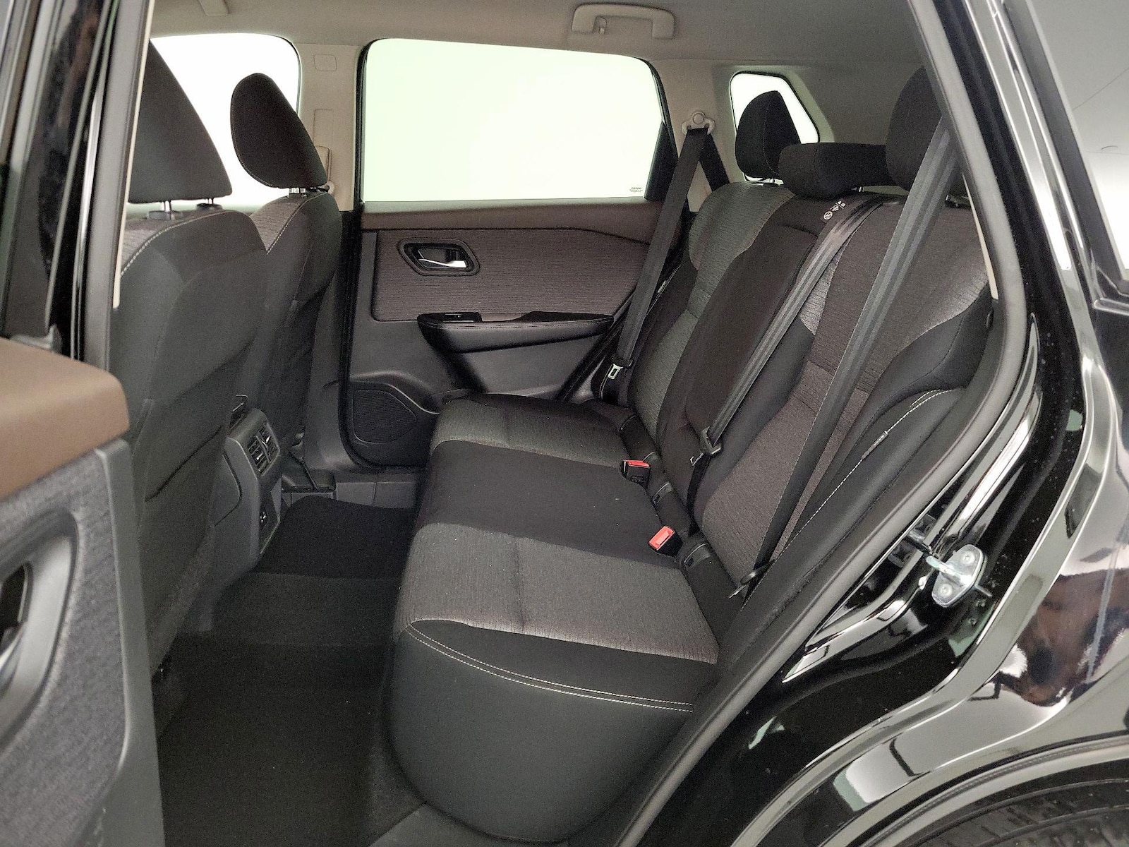 2021 Nissan Rogue SV - Photo 19