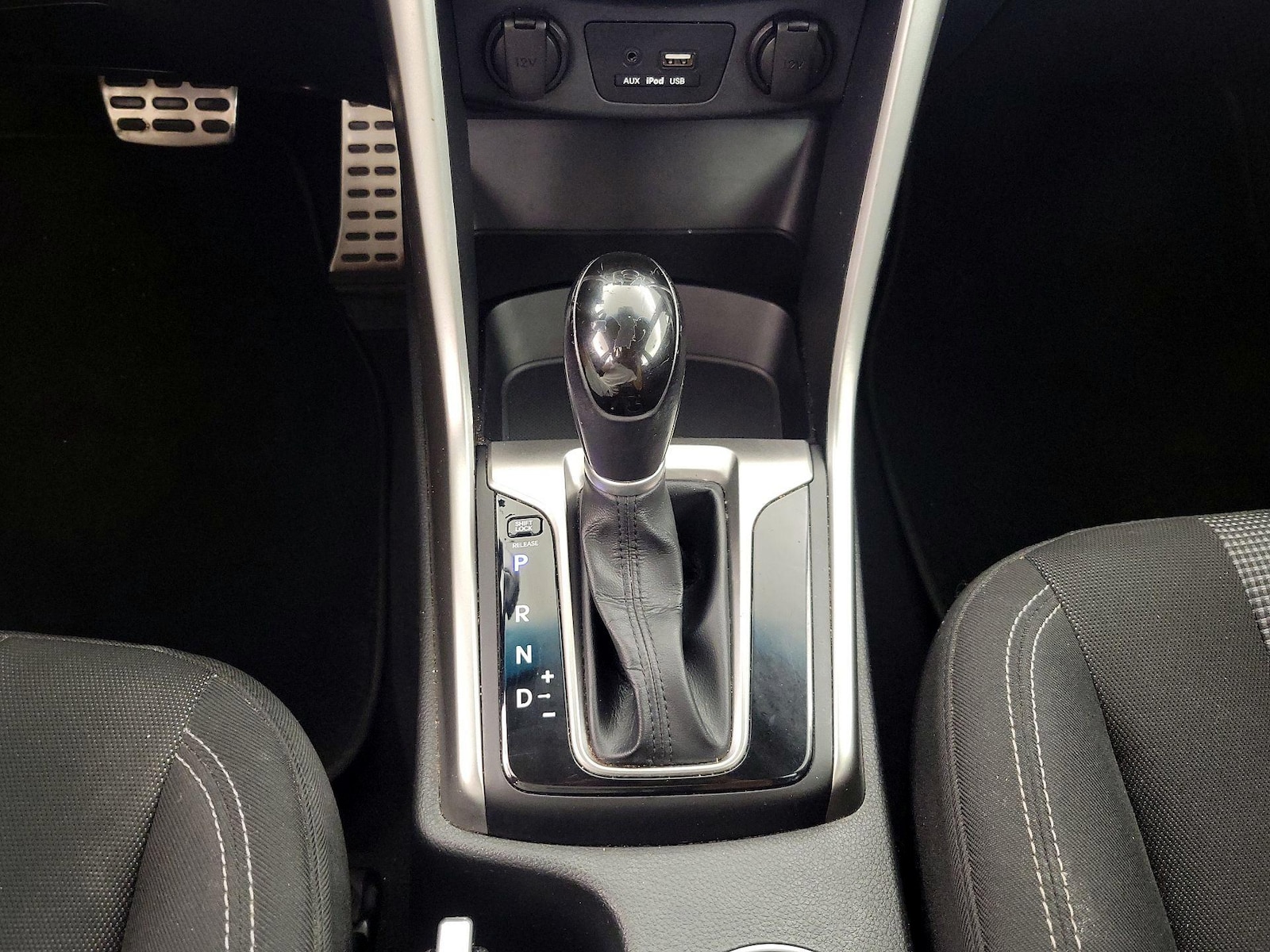 2016 Hyundai Elantra GT Base - Photo 17