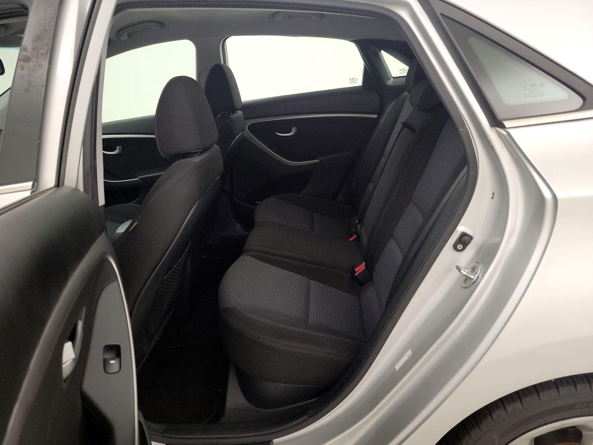 Thumbnail: 2016 Hyundai Elantra - 18