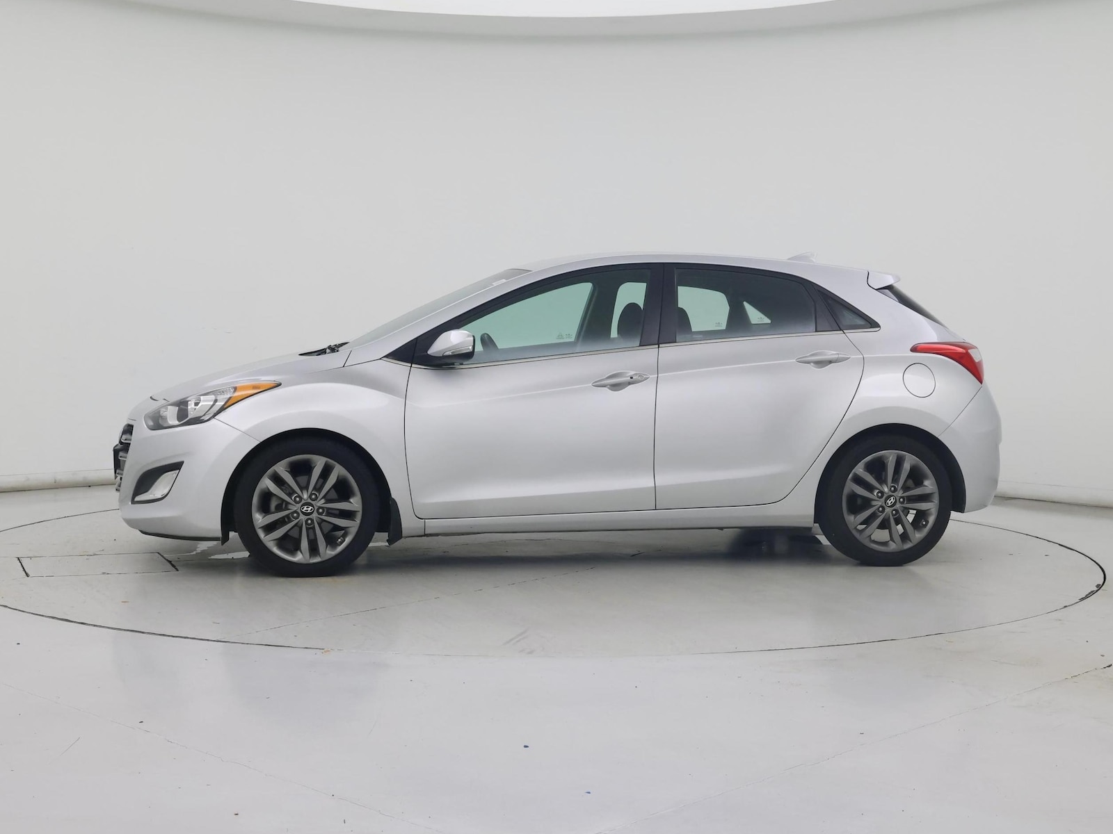 2016 Hyundai Elantra GT Base - Photo 4