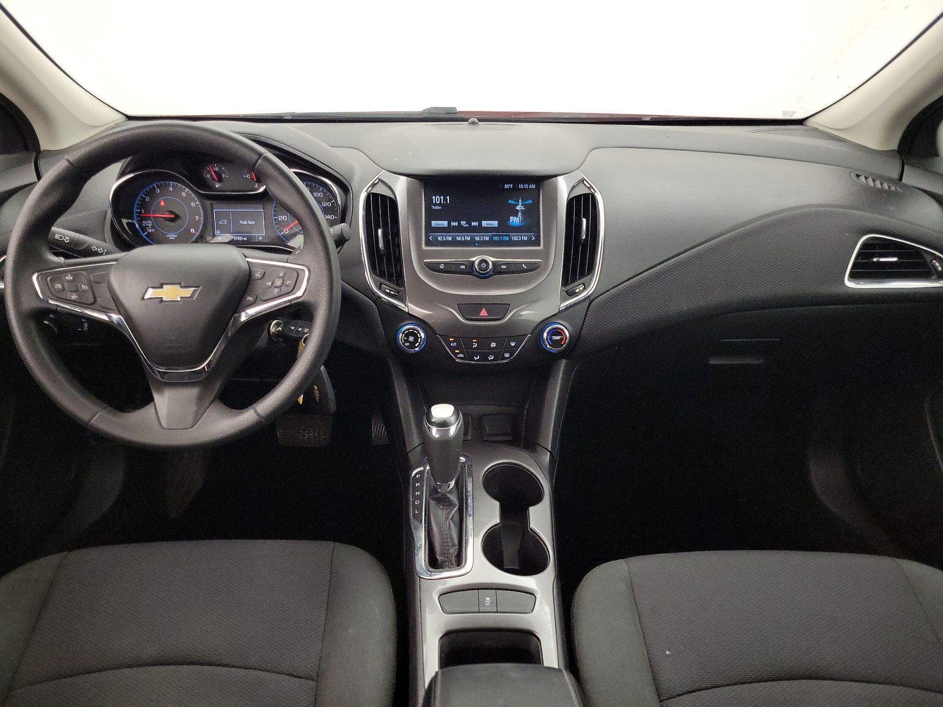 Thumbnail: 2017 Chevrolet Cruze - 9