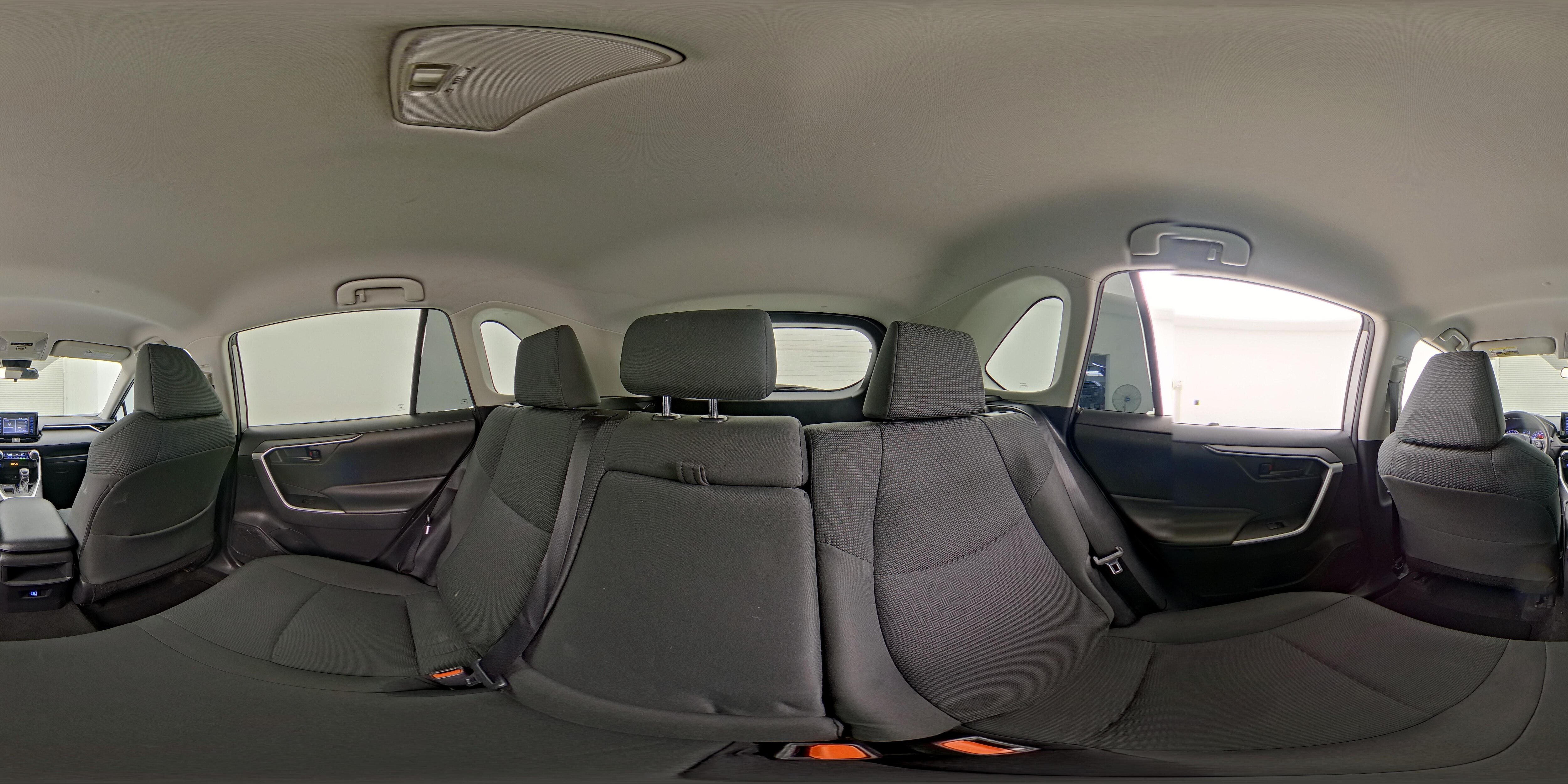 2021 Toyota RAV4 LE - Photo 25