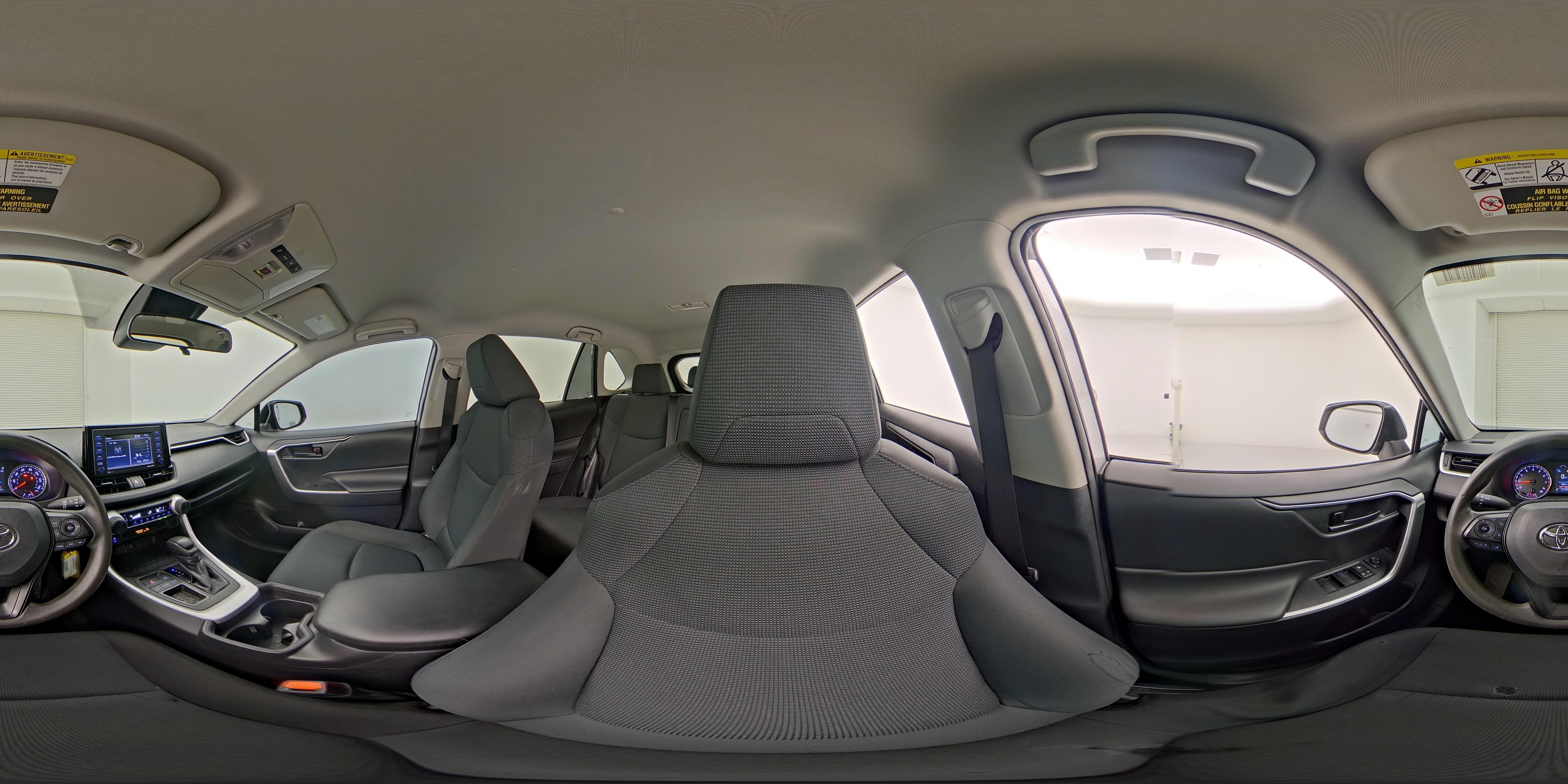 2021 Toyota RAV4 LE - Photo 26