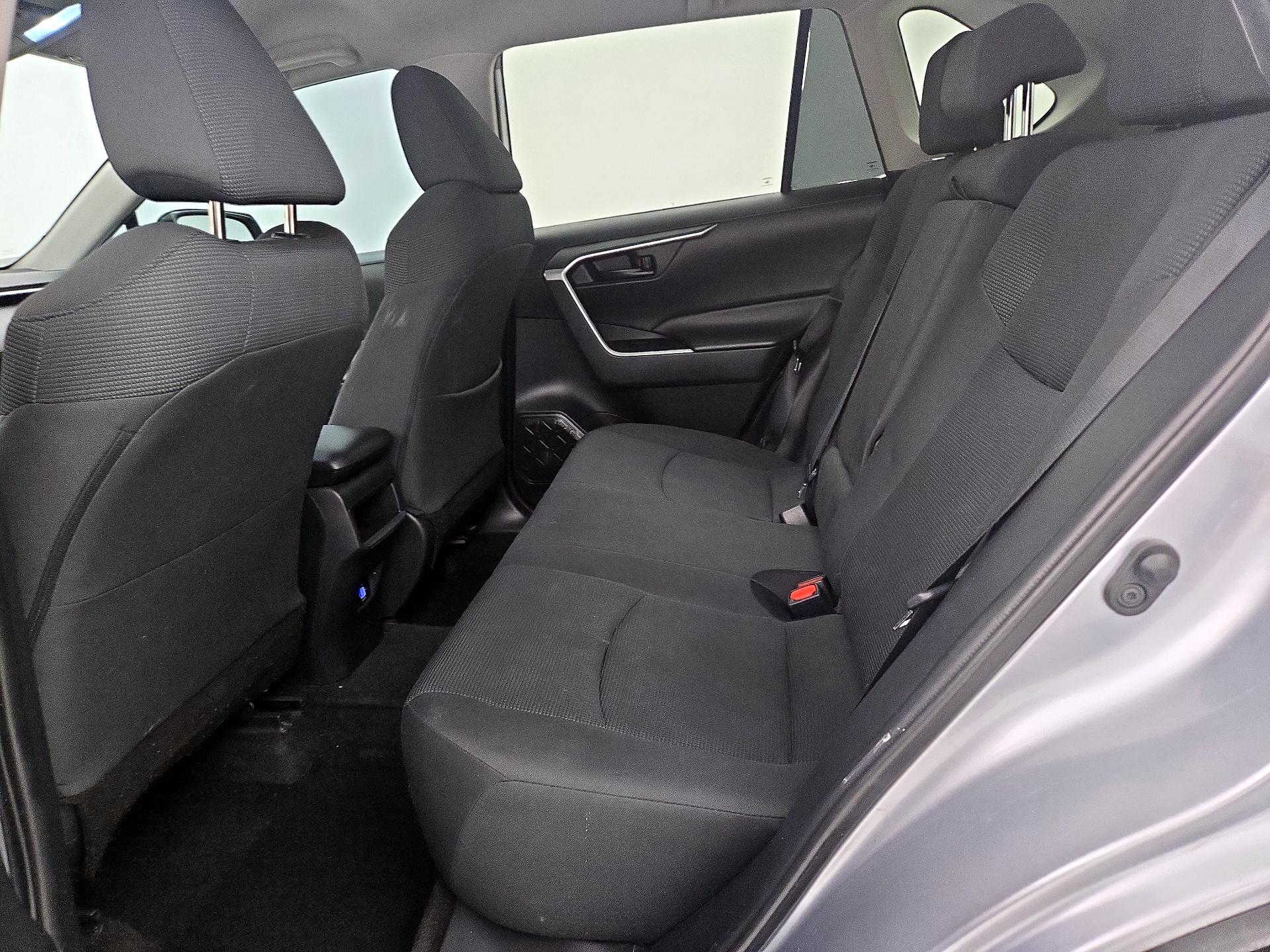 Thumbnail: 2021 Toyota RAV4 - 19