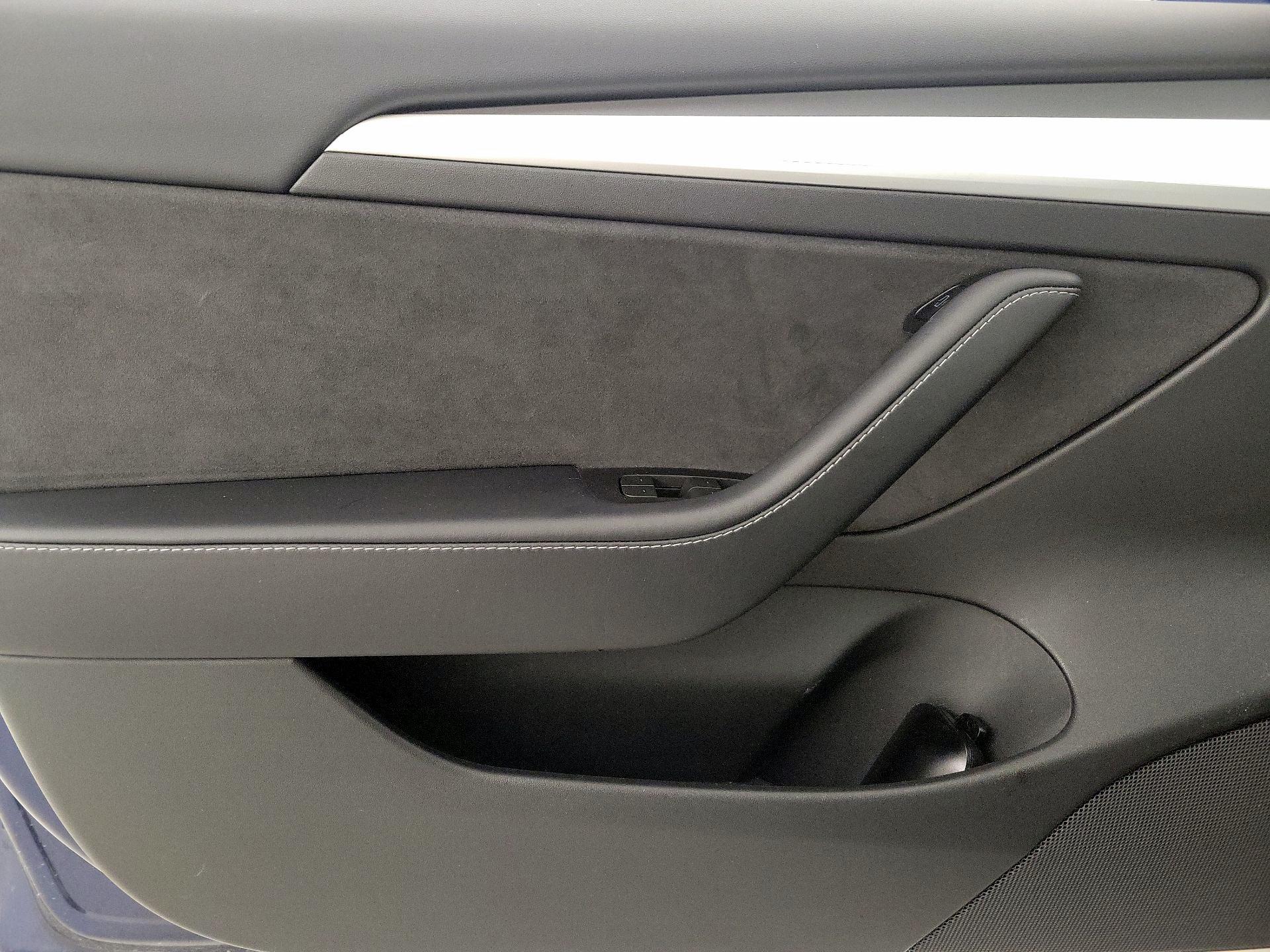 Thumbnail: 2023 Tesla Model 3 - 12