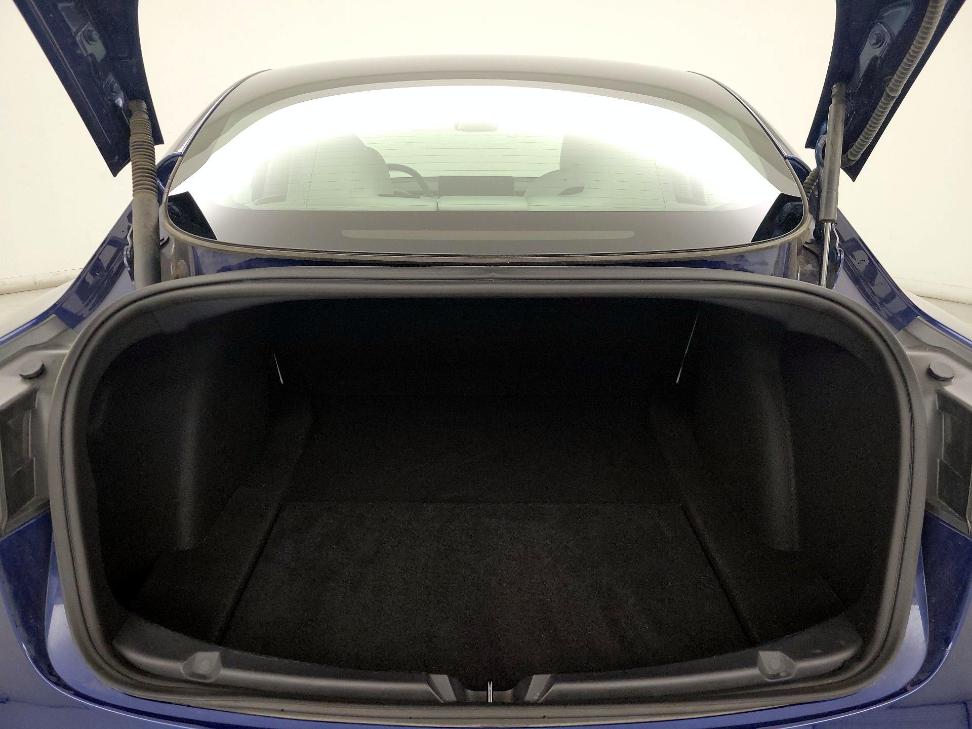Thumbnail: 2023 Tesla Model 3 - 19