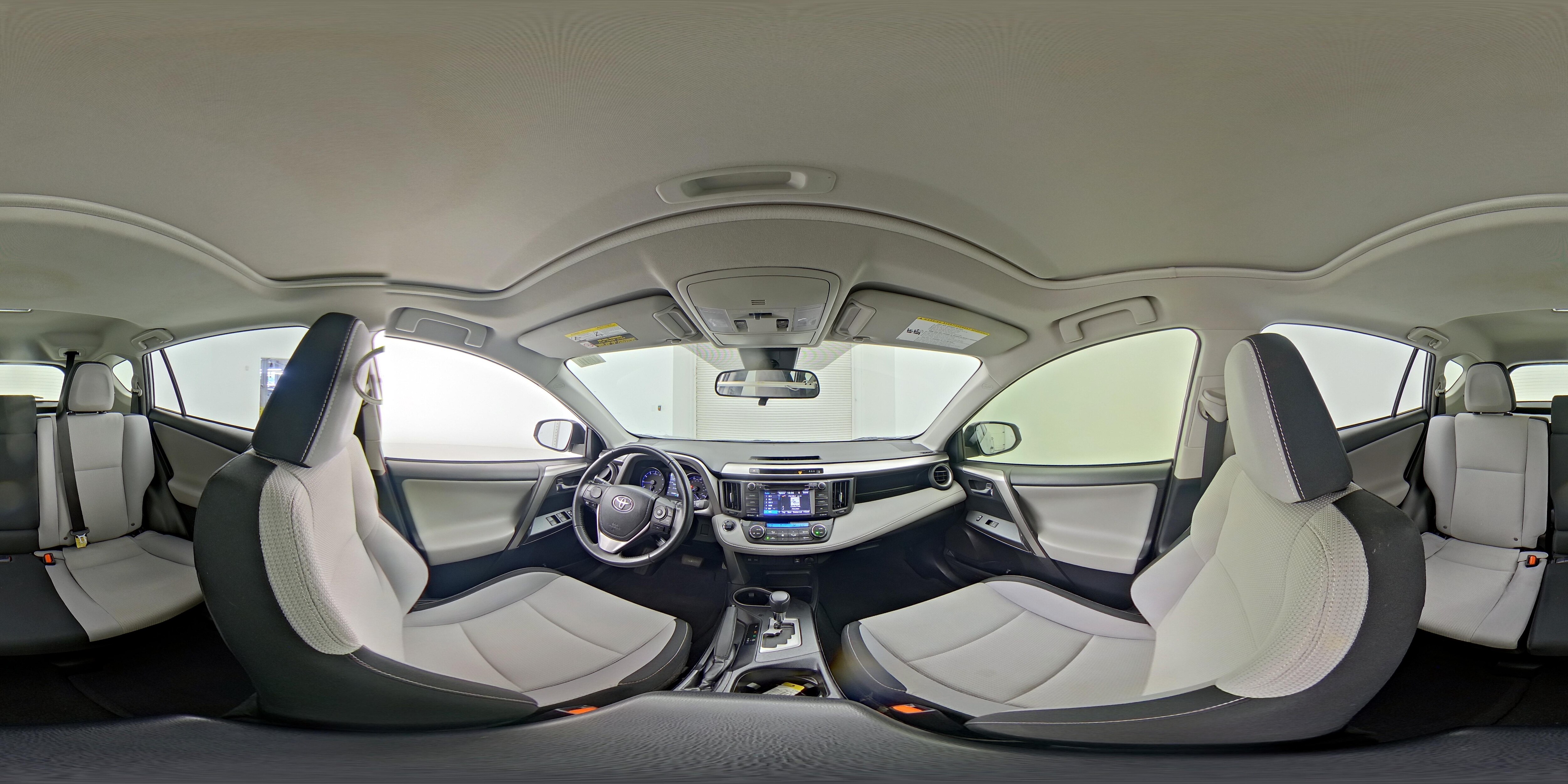 2018 Toyota RAV4 XLE - Photo 25