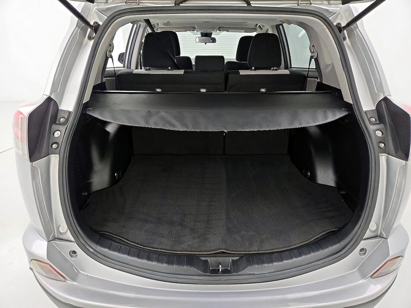 2018 Toyota RAV4 XLE - Photo 22