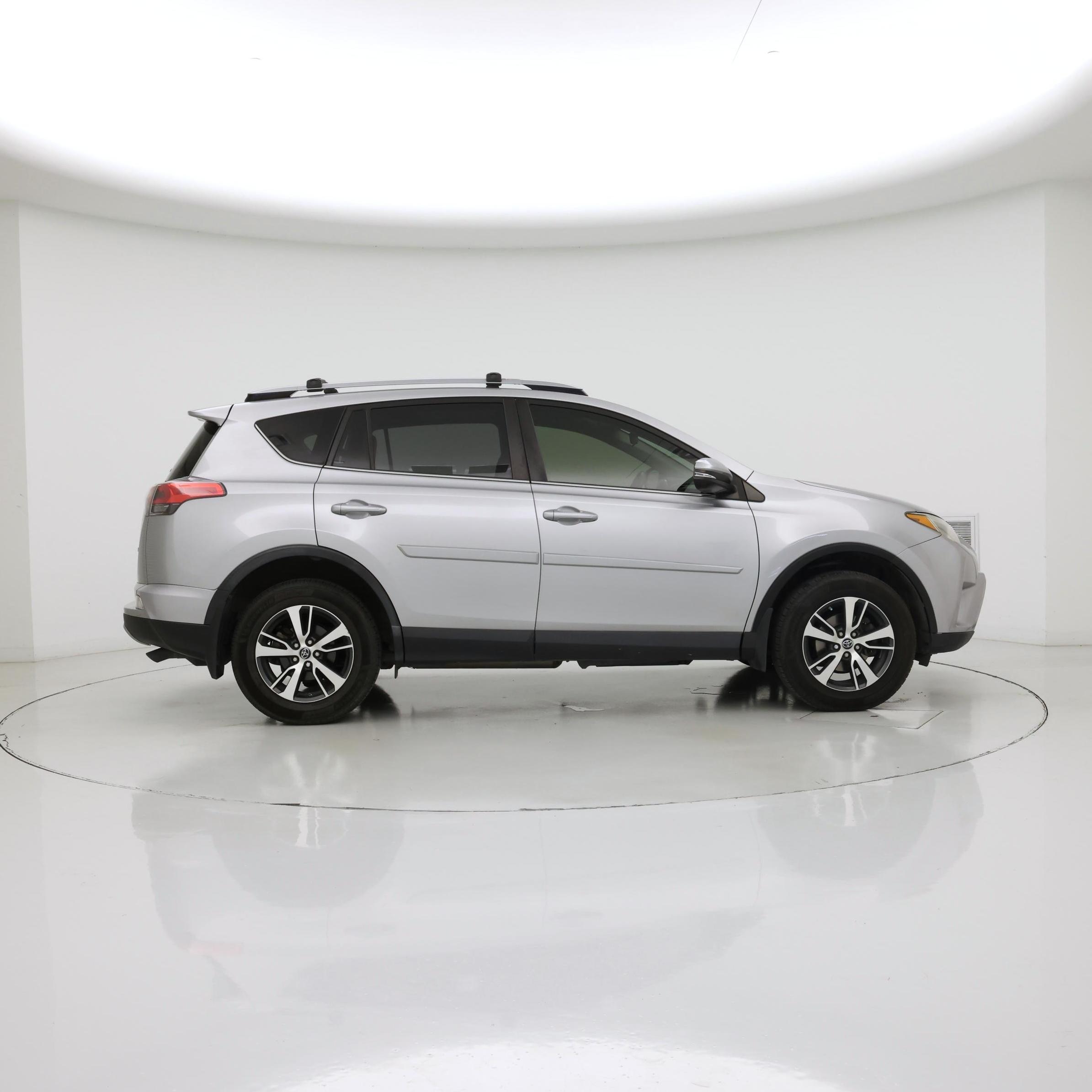 Thumbnail: 2018 Toyota RAV4 - 7