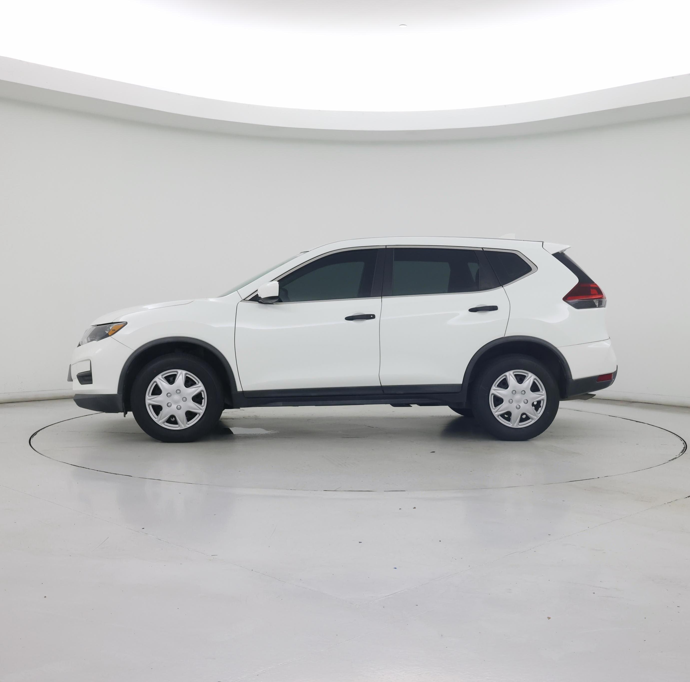 Thumbnail: 2018 Nissan Rogue - 3