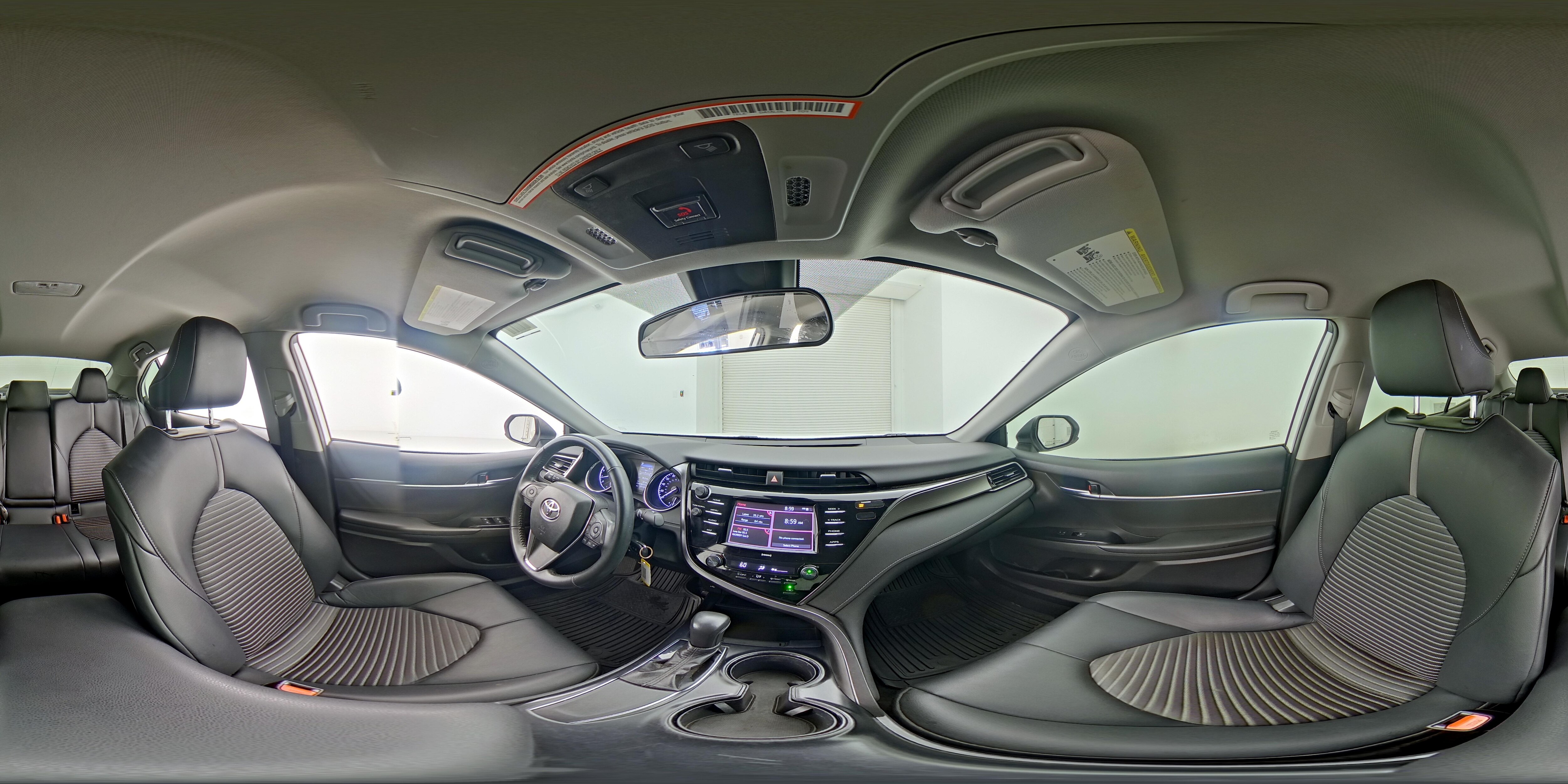 2020 Toyota Camry SE - Photo 24