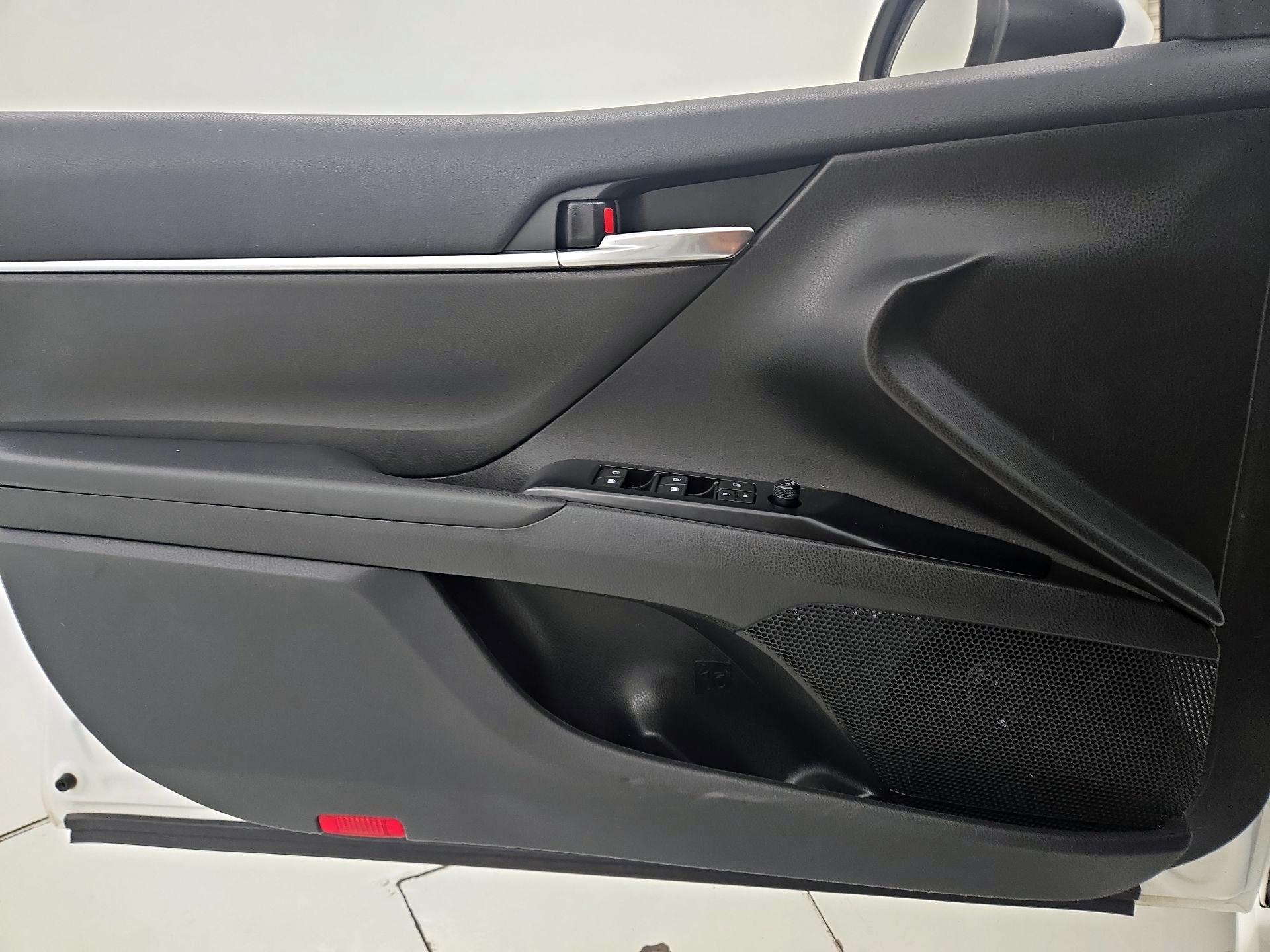 Thumbnail: 2020 Toyota Camry - 12