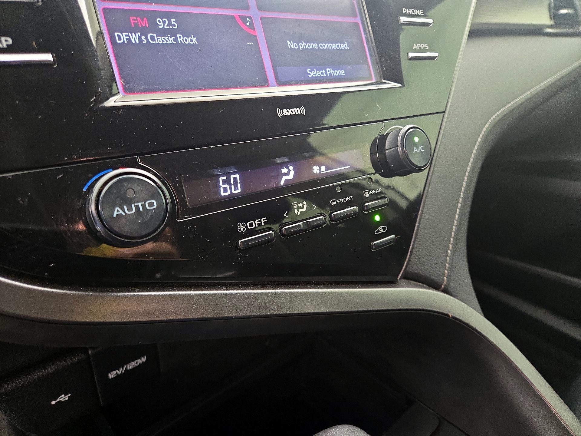 Thumbnail: 2020 Toyota Camry - 16
