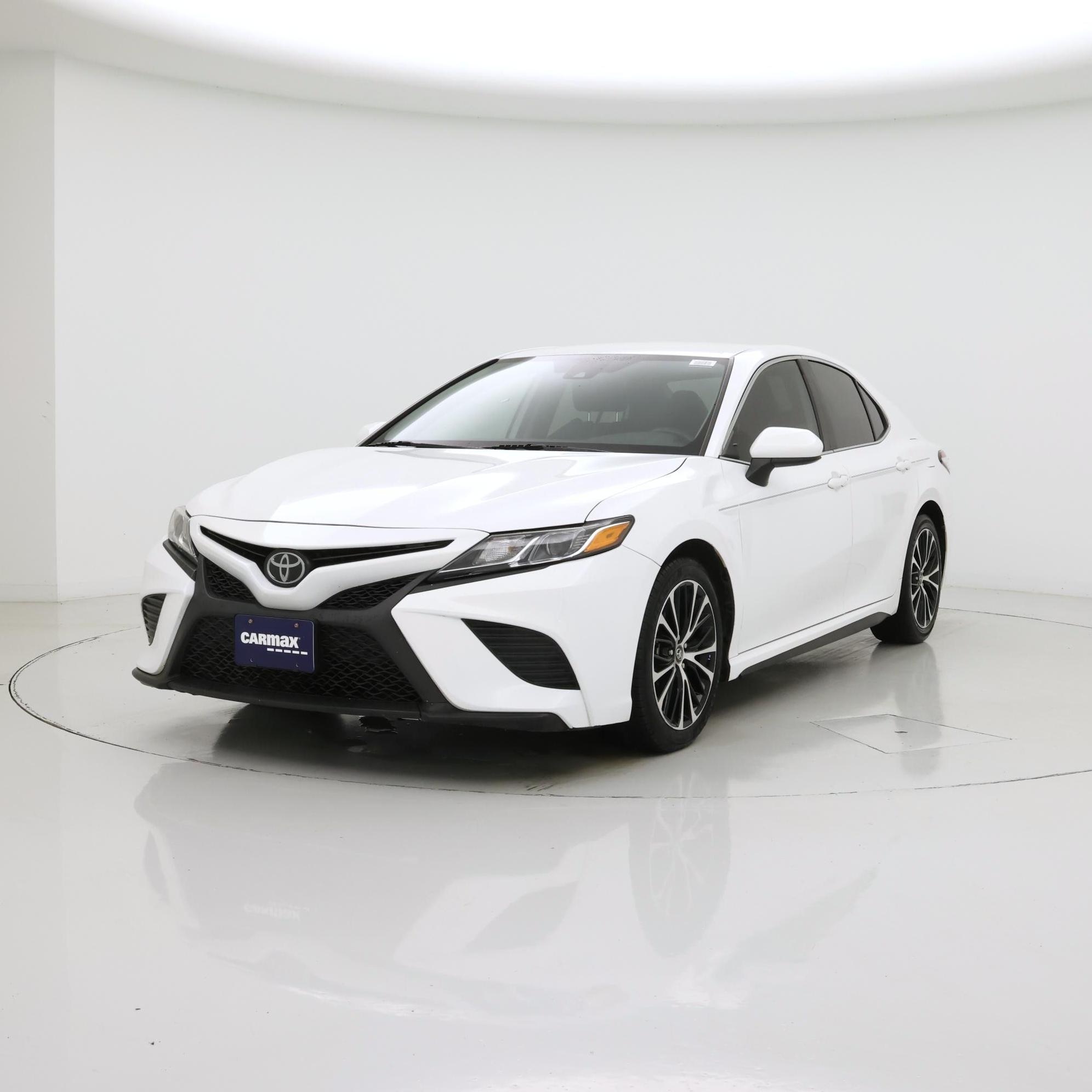 Thumbnail: 2020 Toyota Camry - 4