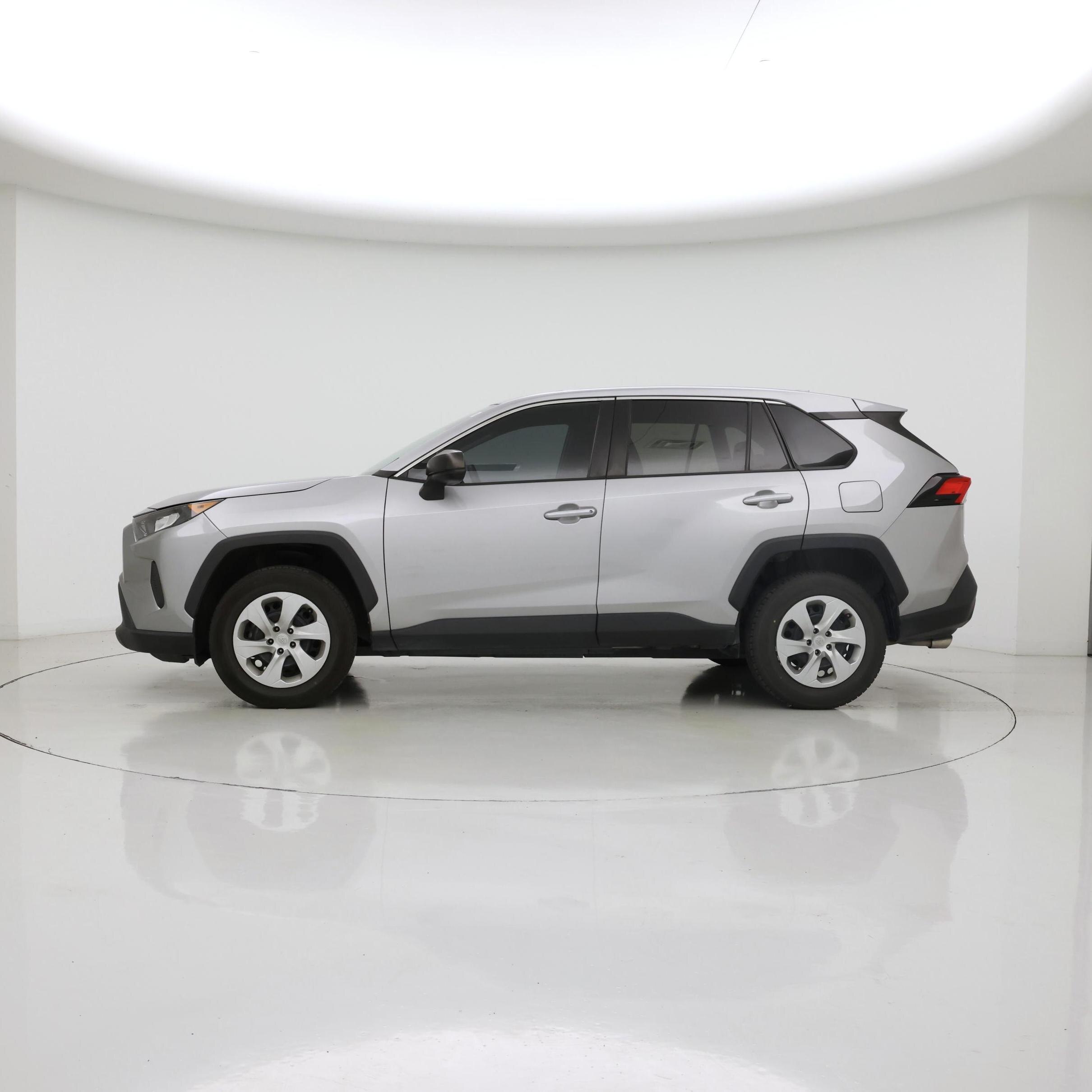 Thumbnail: 2022 Toyota RAV4 - 3