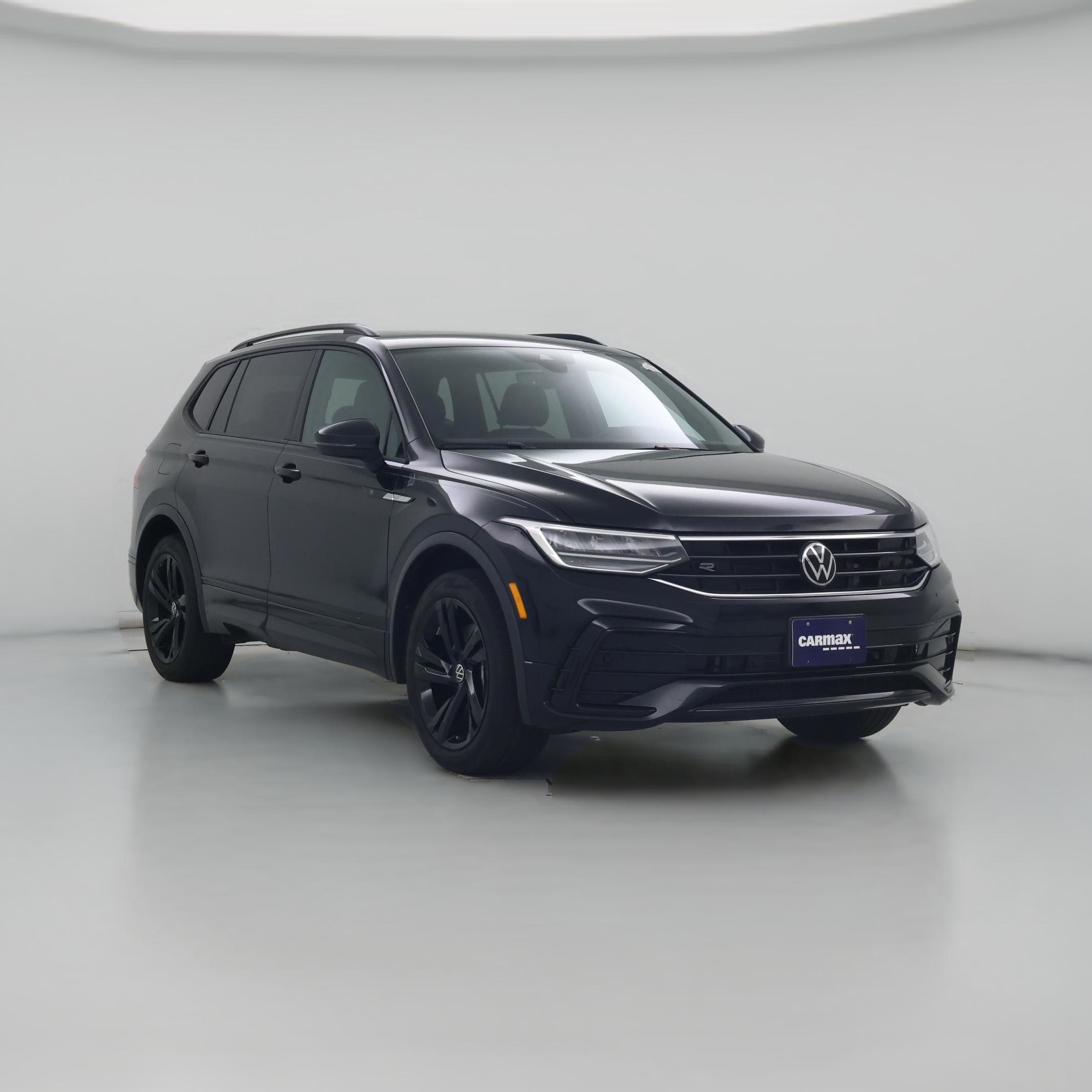 Thumbnail: 2023 Volkswagen Tiguan - 1