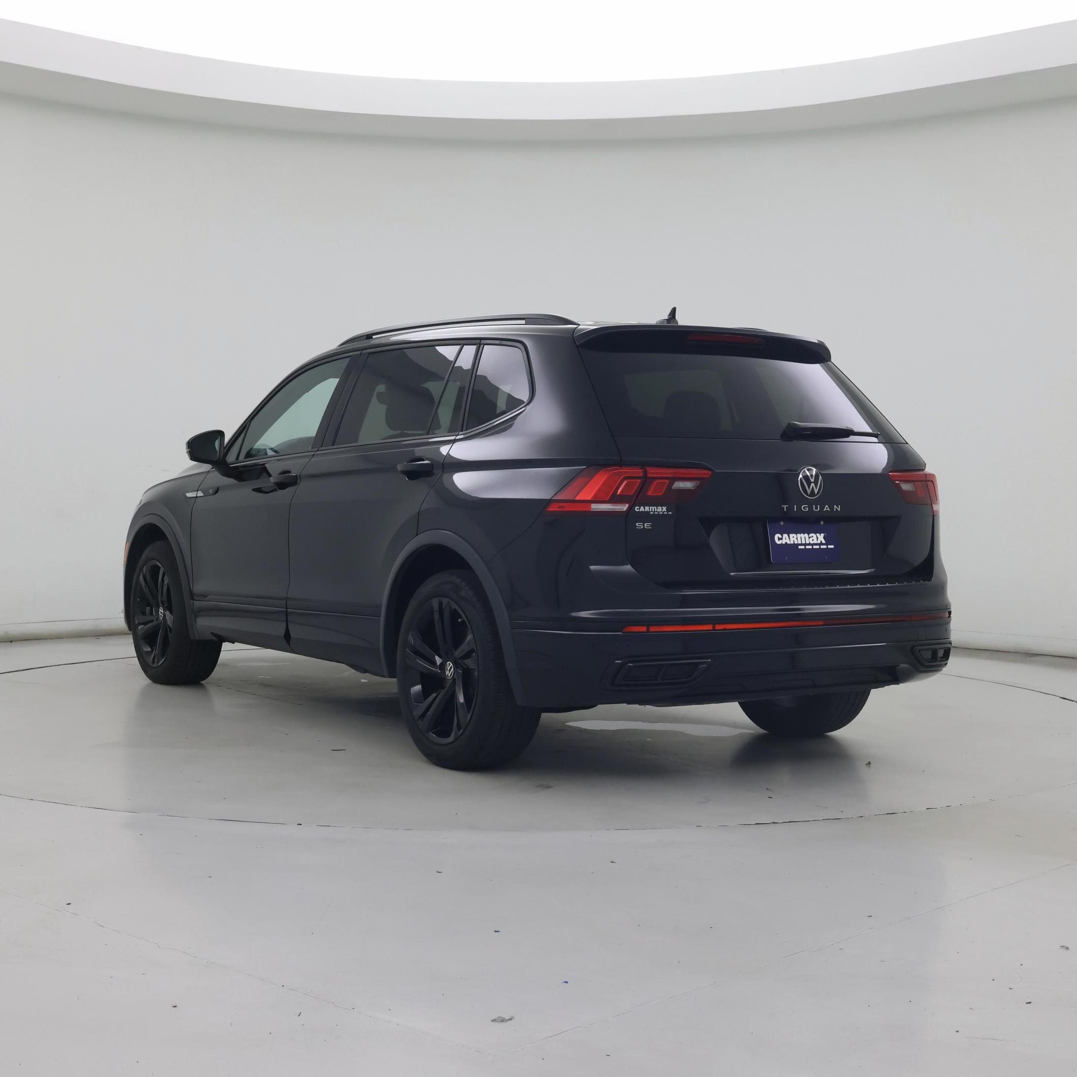 Thumbnail: 2023 Volkswagen Tiguan - 2