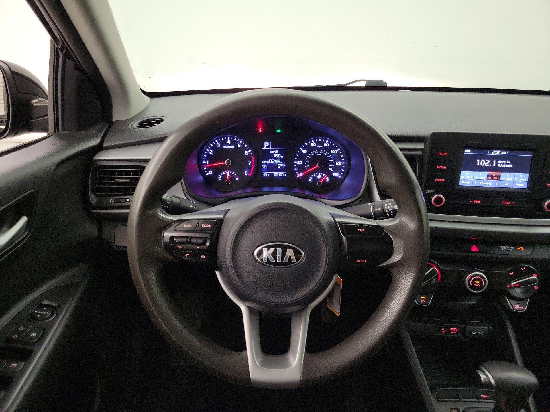 Thumbnail: 2019 Kia Rio - 10