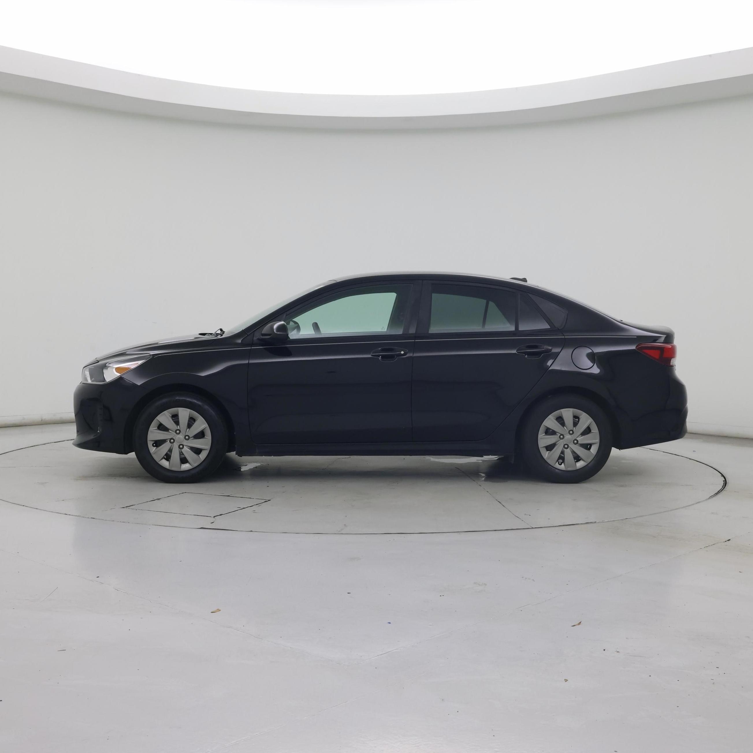 Thumbnail: 2019 Kia Rio - 3