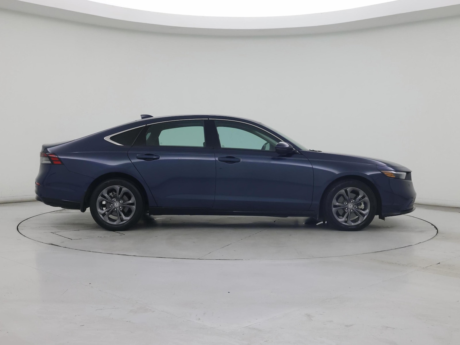 2025 Honda Accord Hybrid EX-L - Photo 8