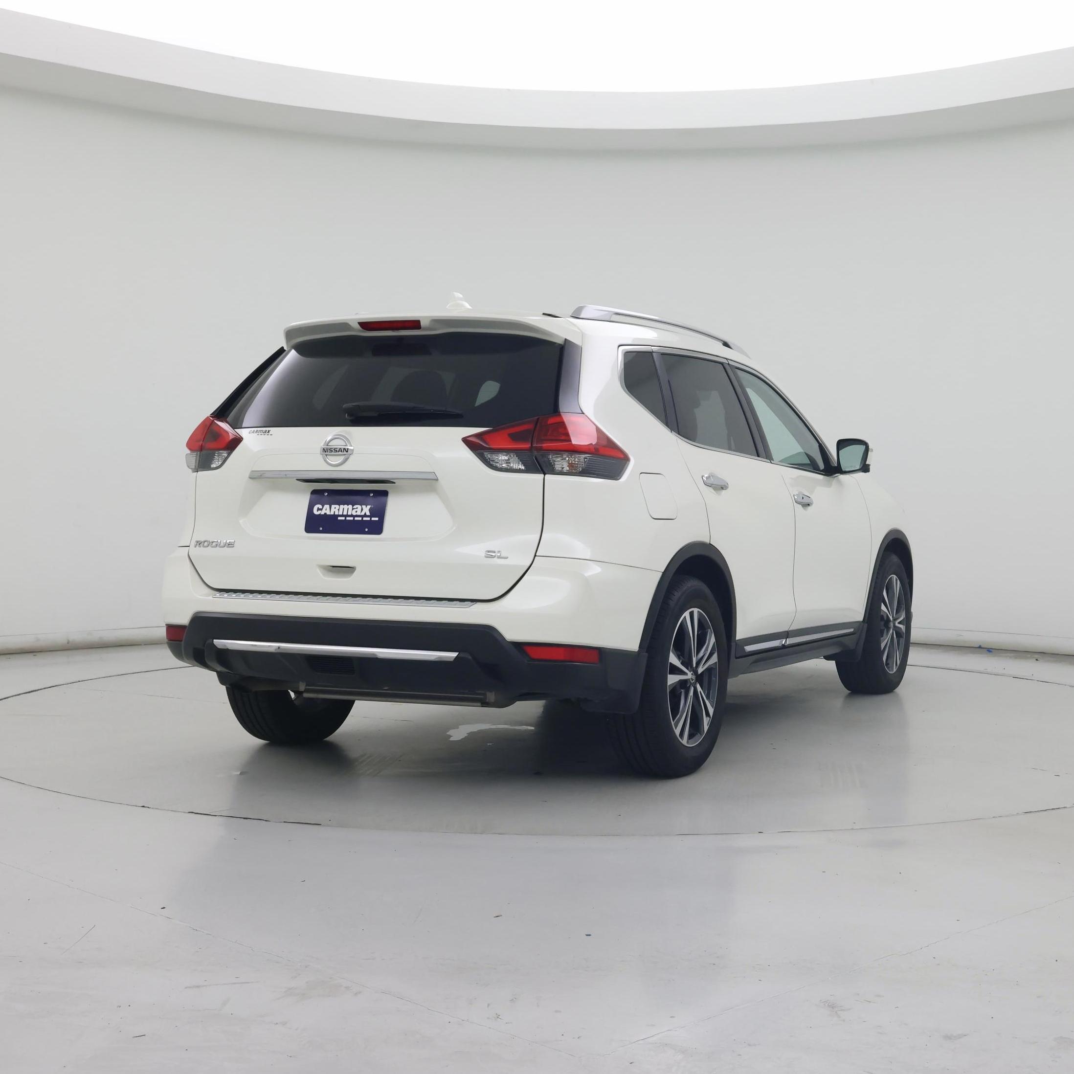 Thumbnail: 2017 Nissan Rogue - 8