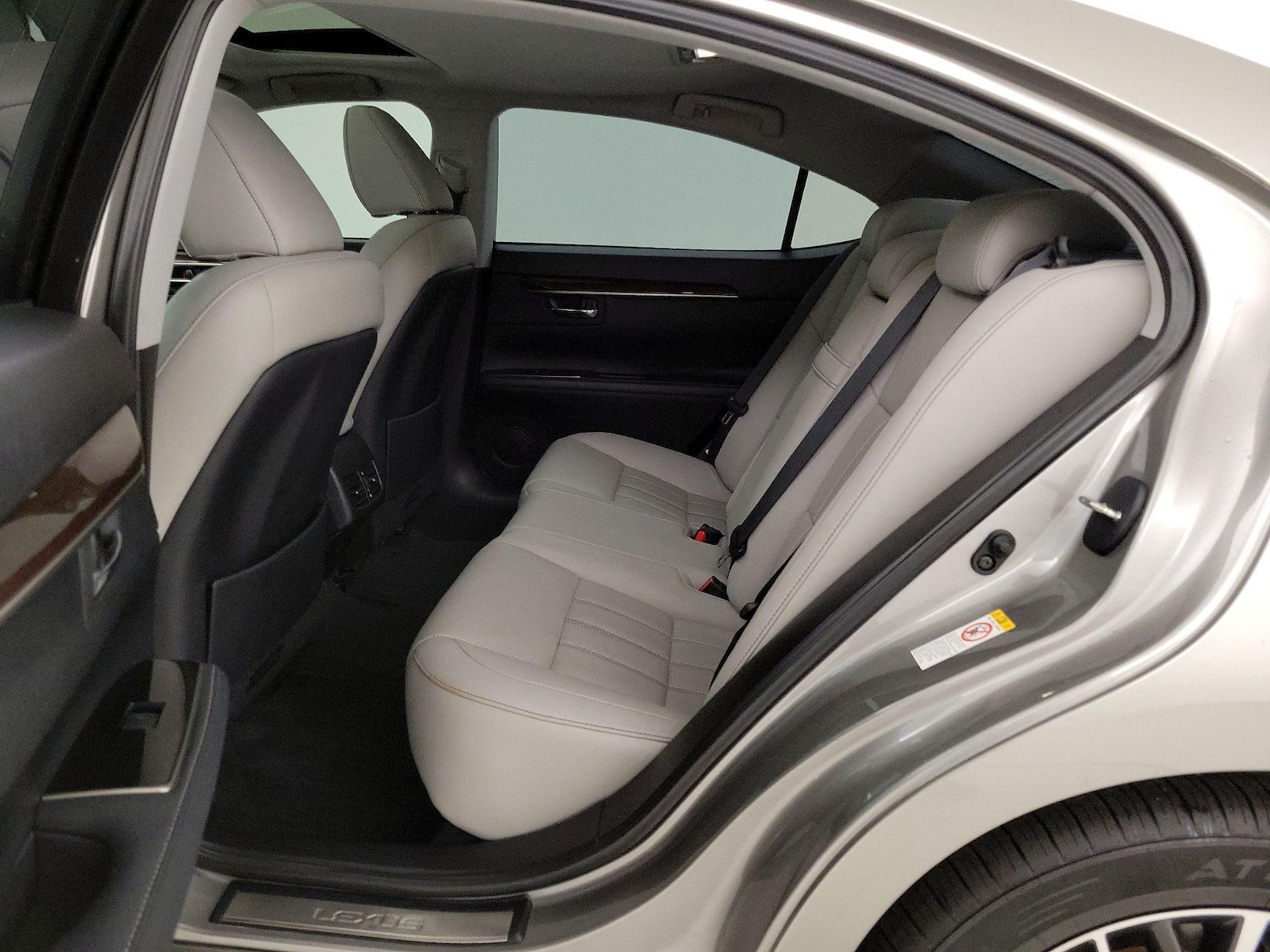 2018 Lexus ES 350 - Photo 20