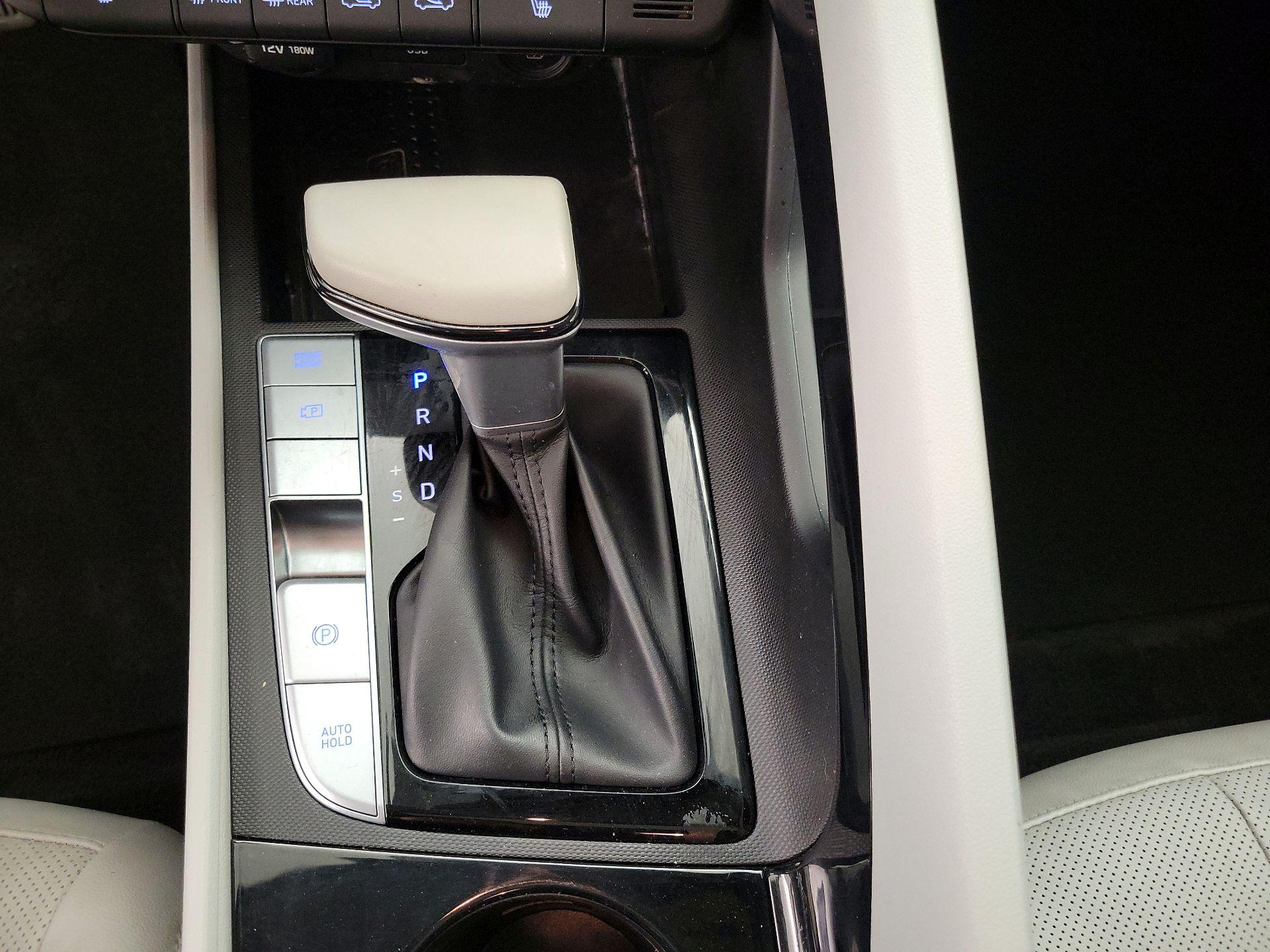 Thumbnail: 2021 Hyundai Elantra - 17