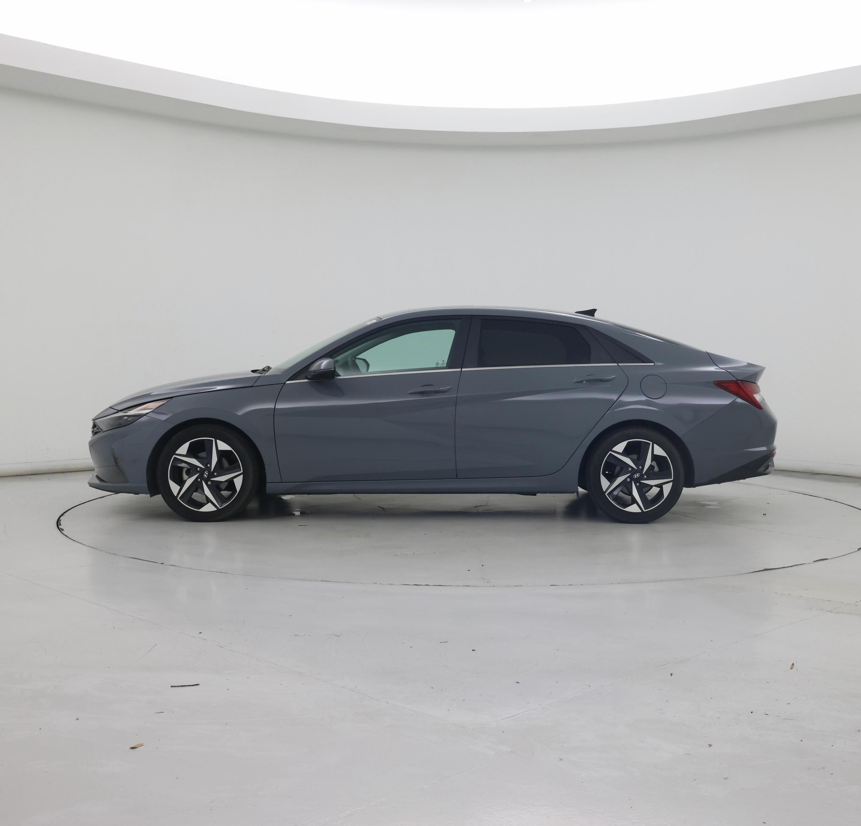Thumbnail: 2021 Hyundai Elantra - 3