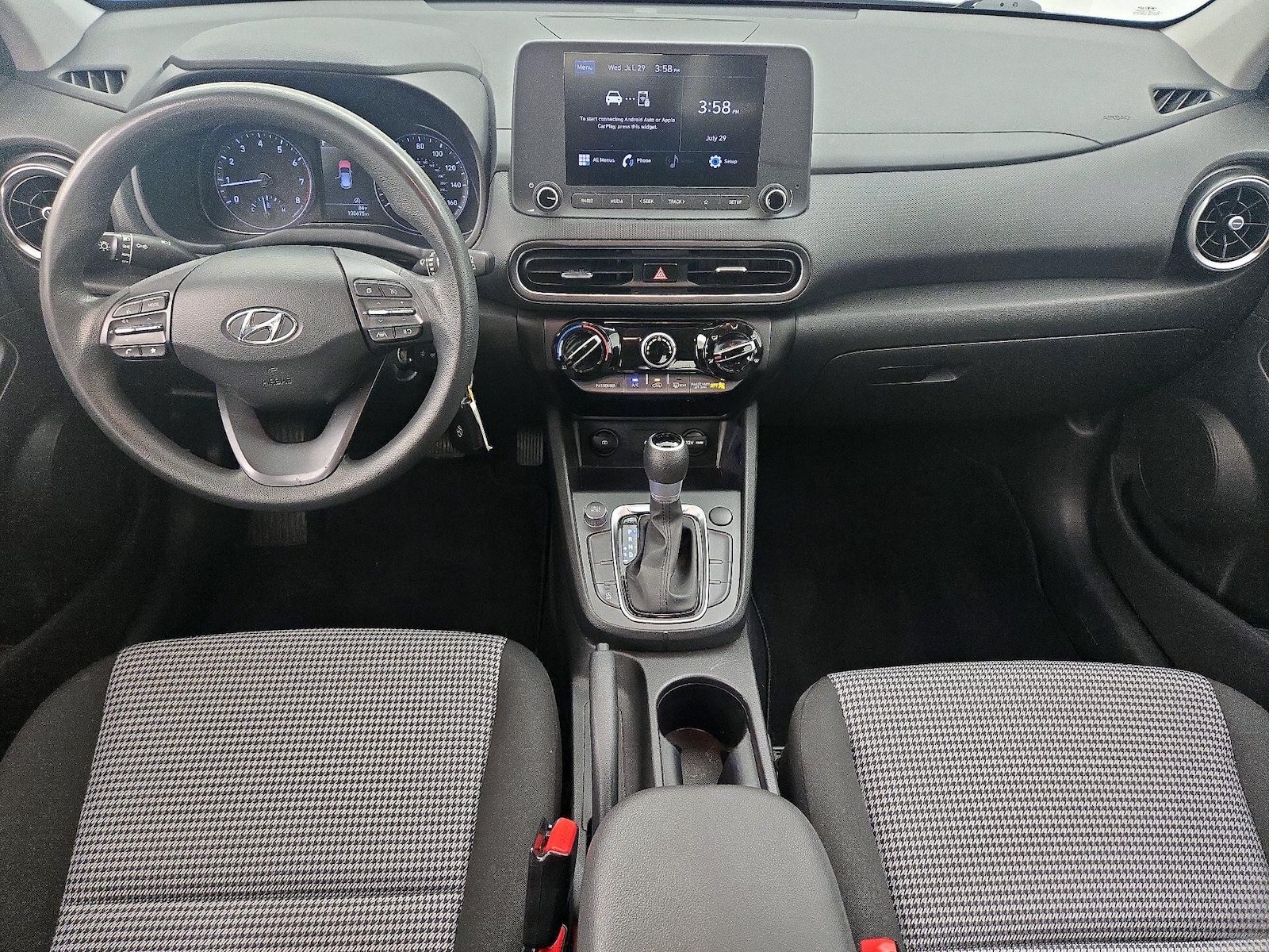 2023 Hyundai Kona SE - Photo 8