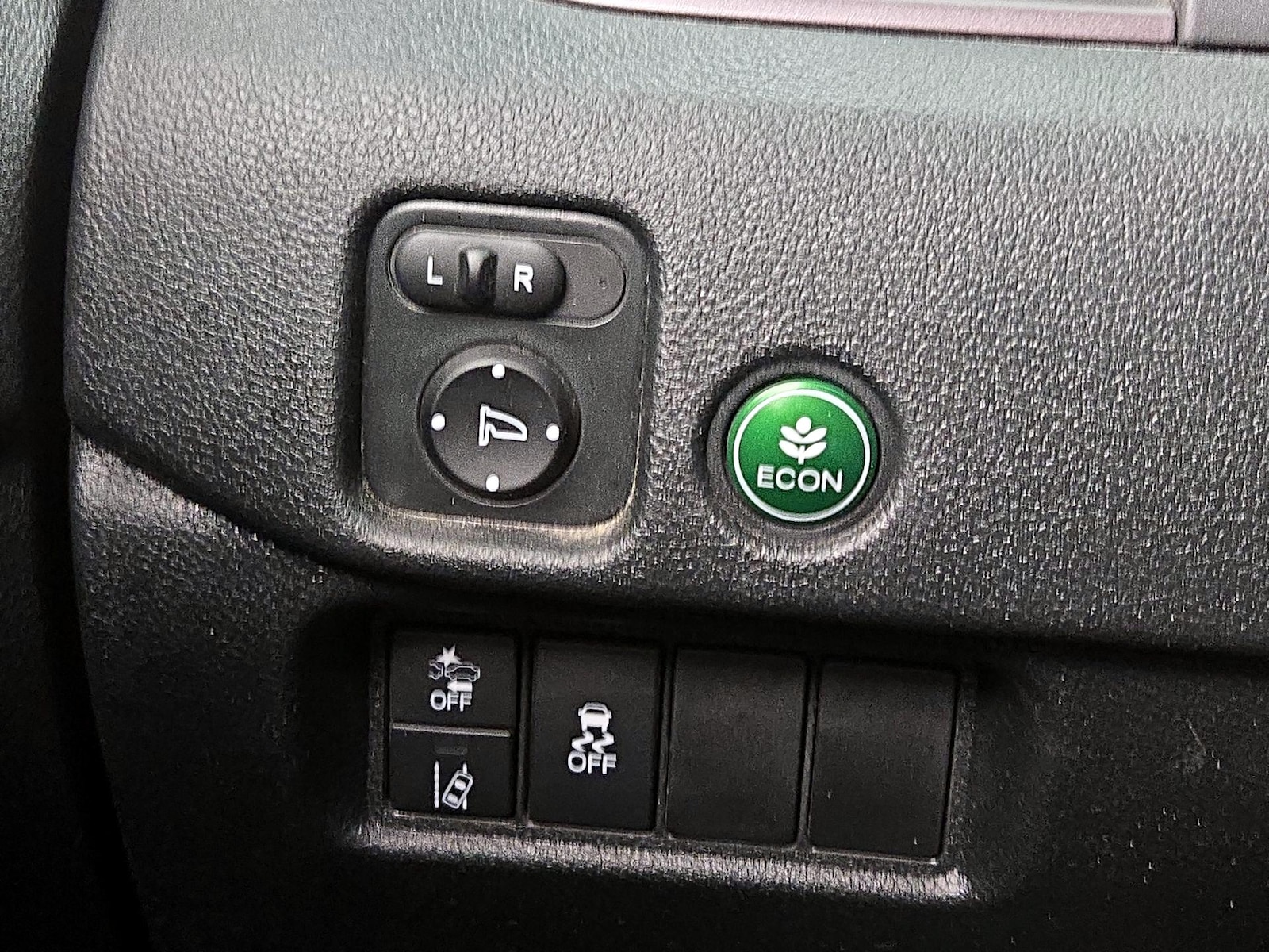 2022 Honda Pilot SE - Photo 14