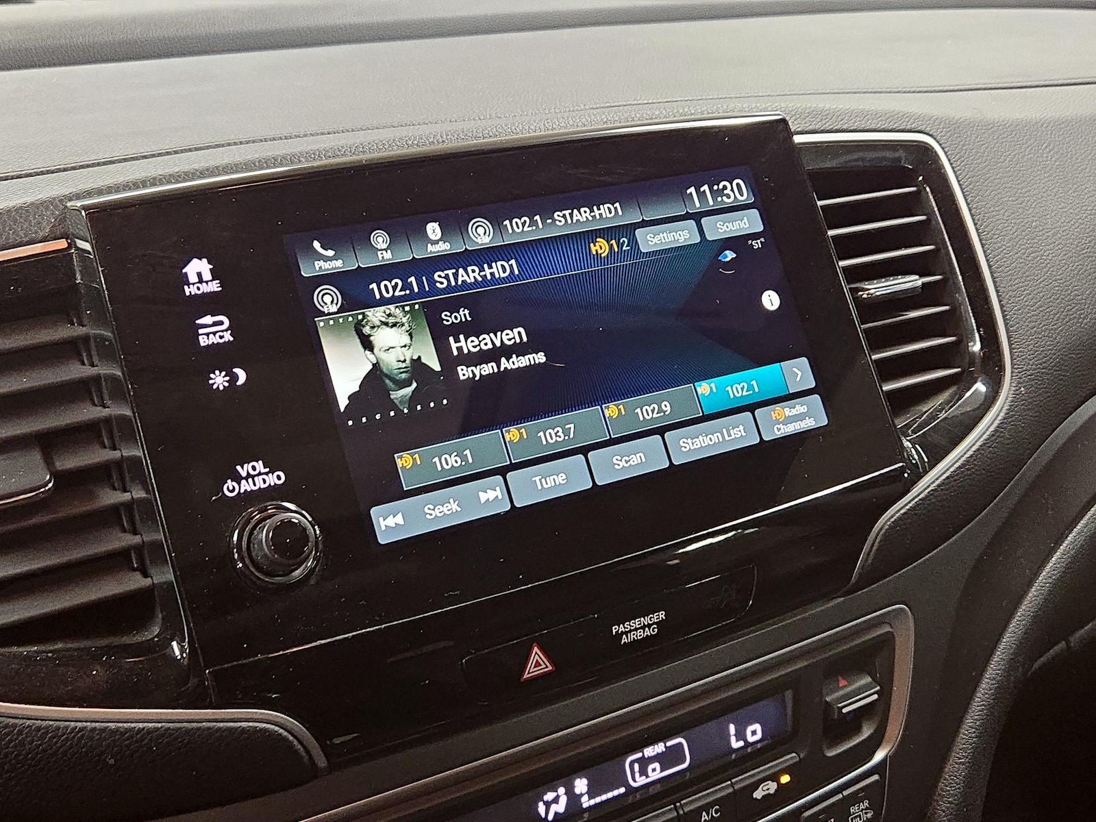 2022 Honda Pilot SE - Photo 16