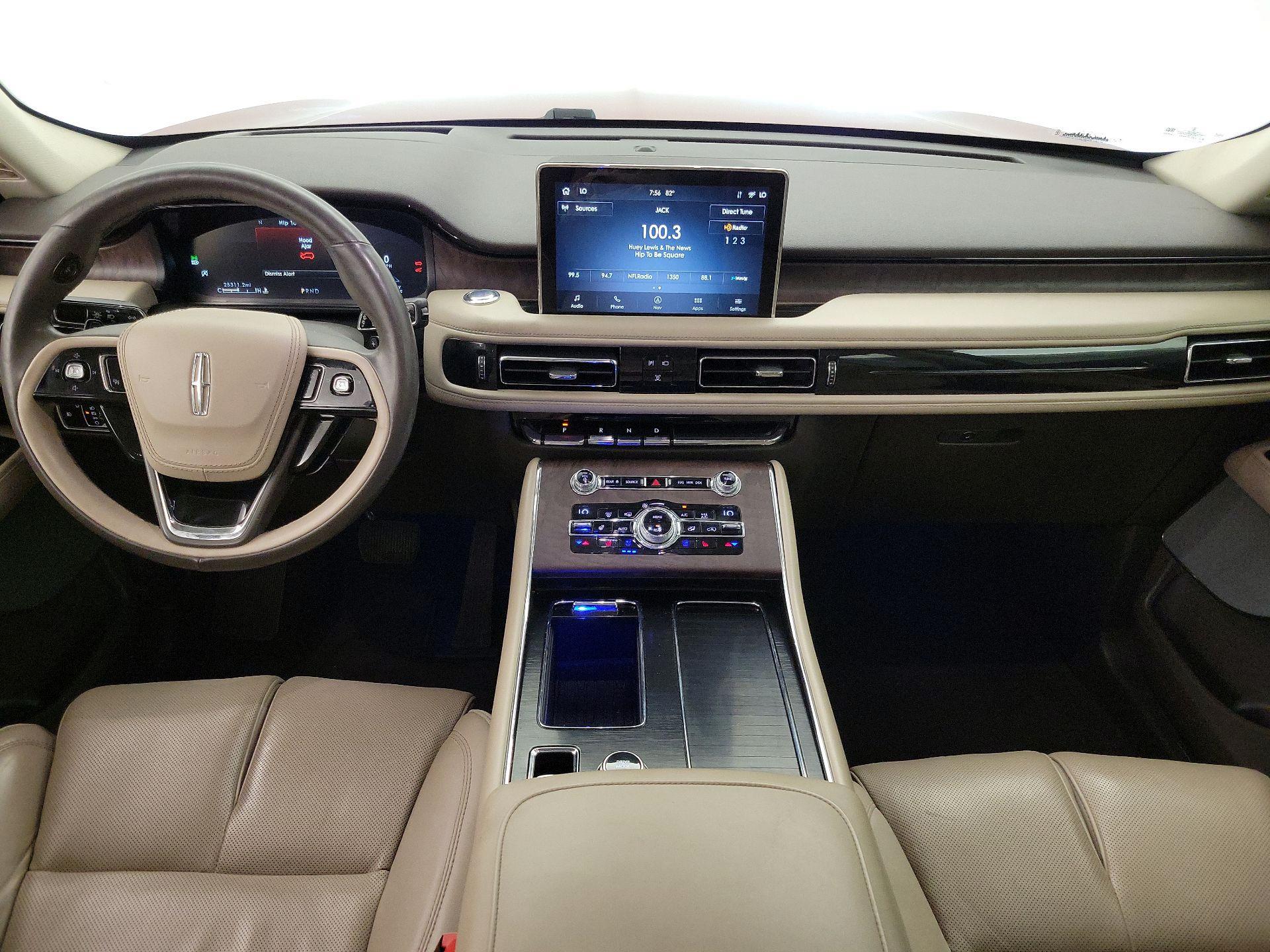 Thumbnail: 2020 Lincoln Aviator - 9