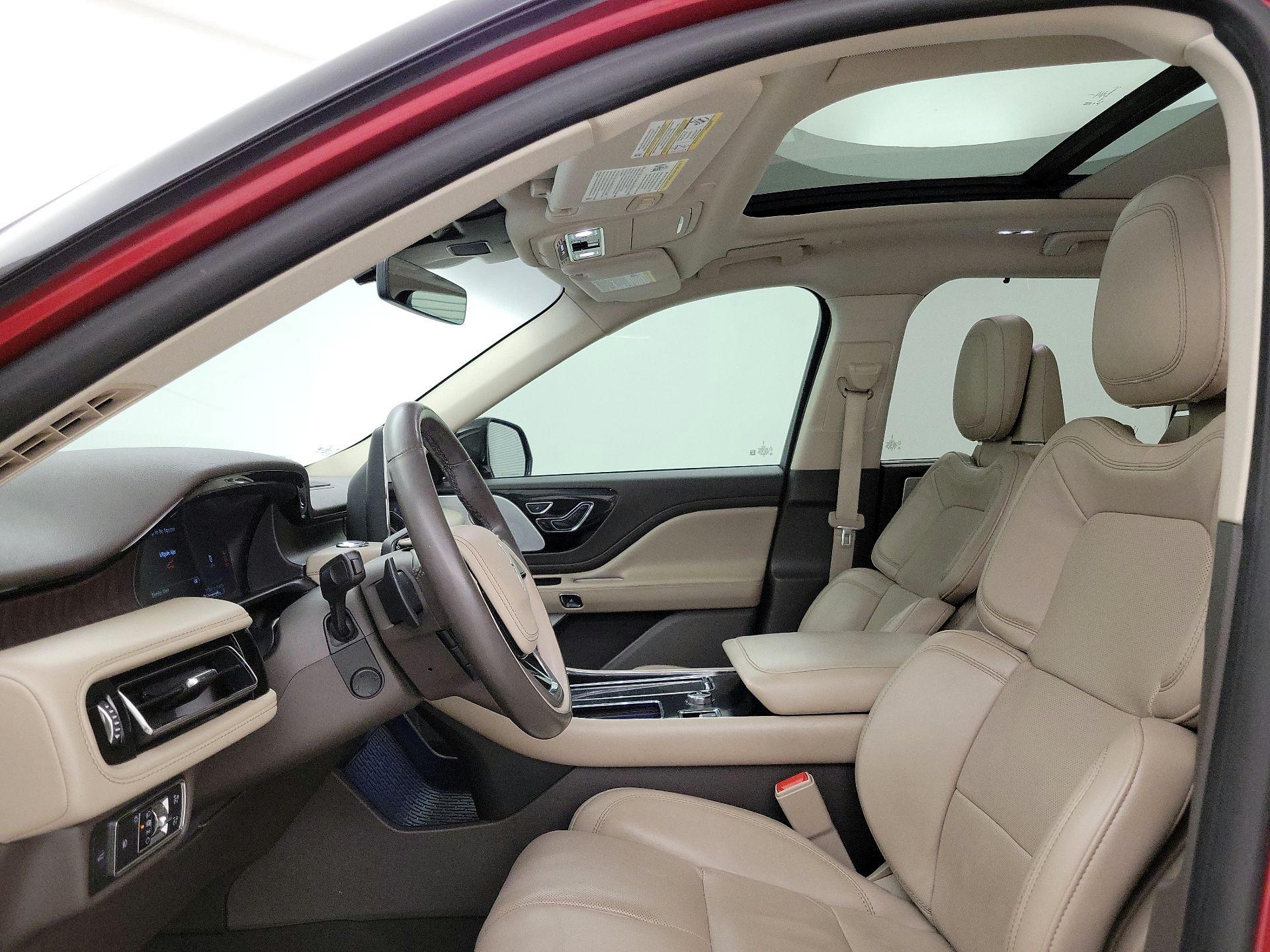 Thumbnail: 2020 Lincoln Aviator - 19