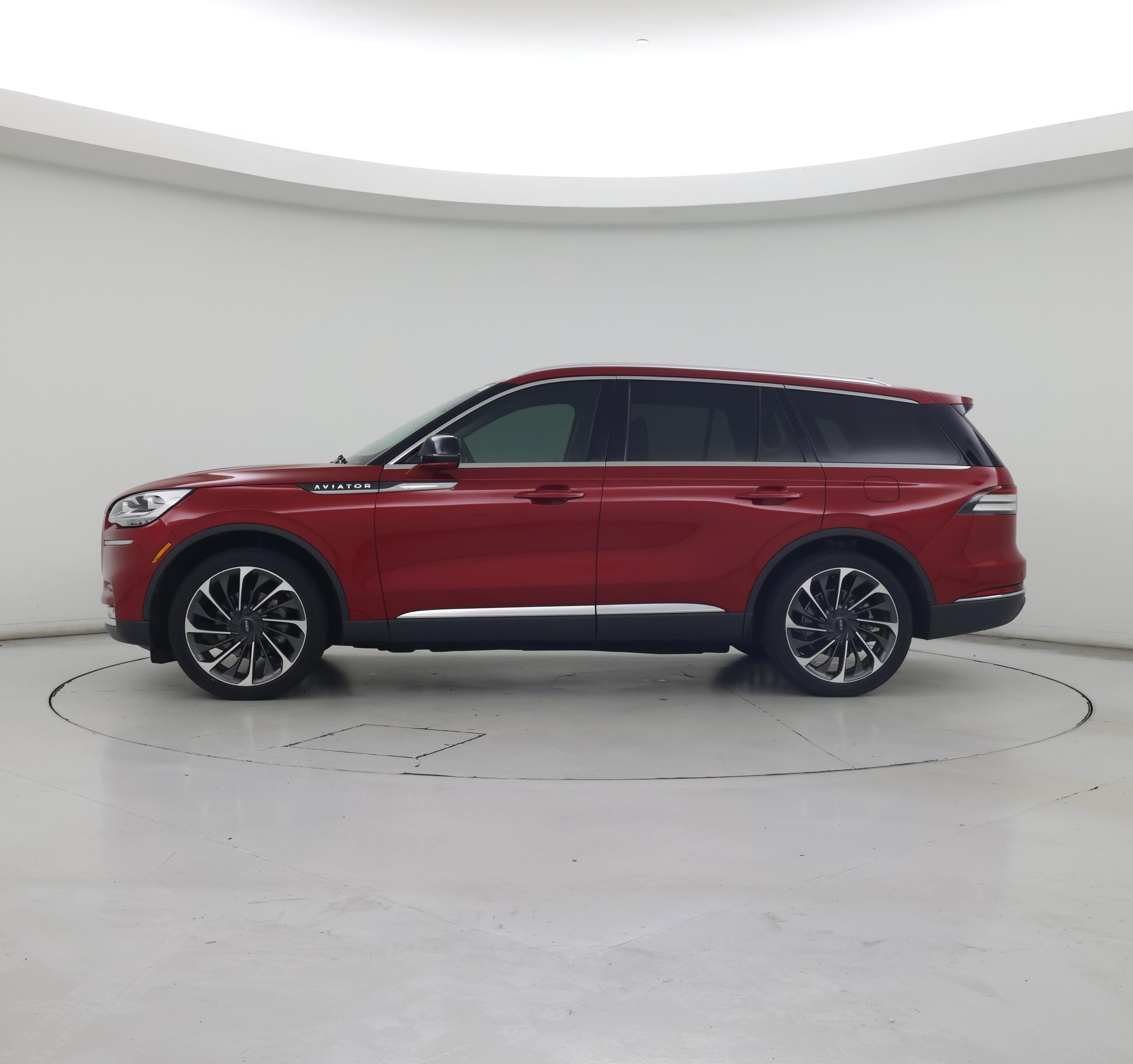 Thumbnail: 2020 Lincoln Aviator - 3