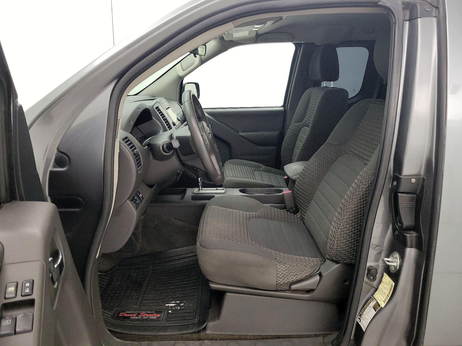 2017 Nissan Frontier SV - Photo 12