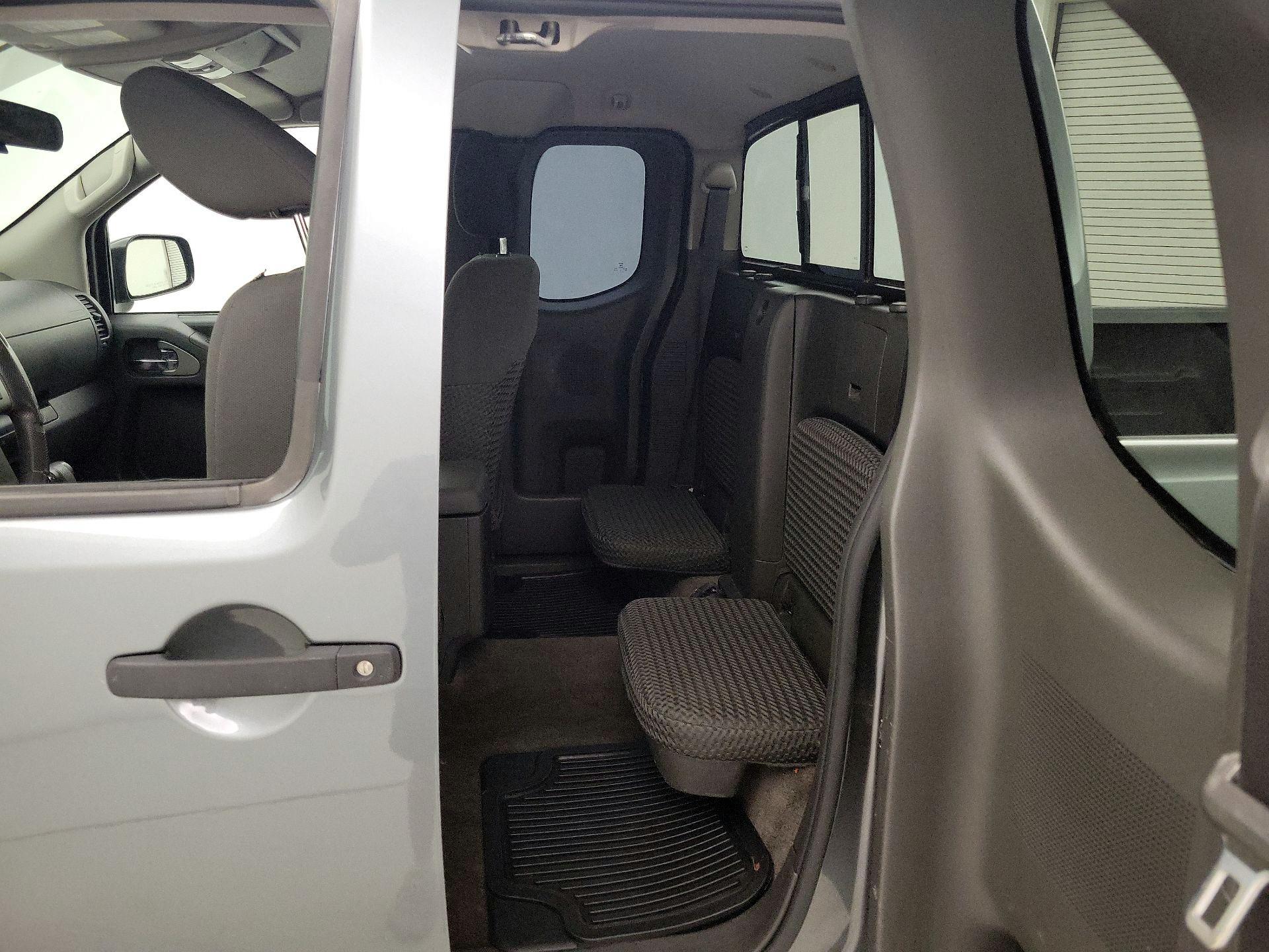 Thumbnail: 2017 Nissan Frontier - 18