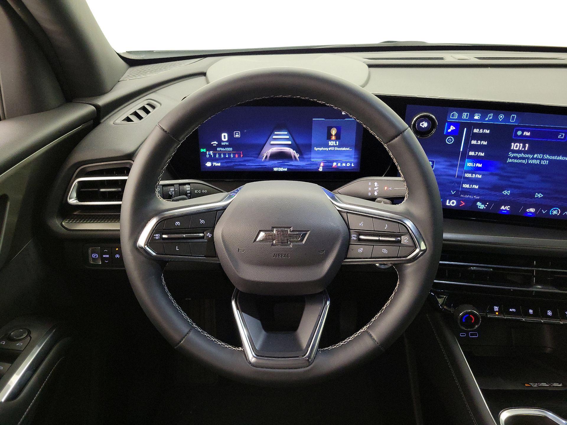 Thumbnail: 2024 Chevrolet Traverse - 10
