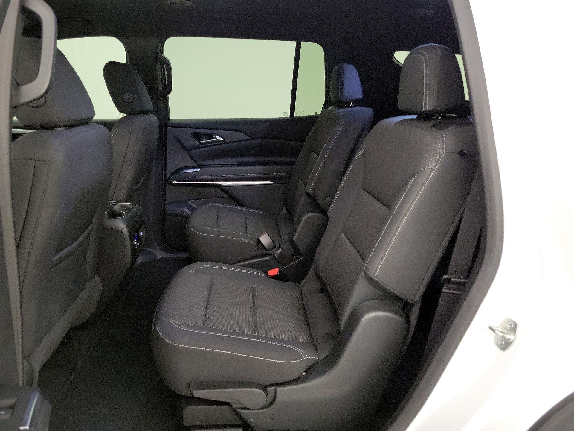 Thumbnail: 2024 Chevrolet Traverse - 18