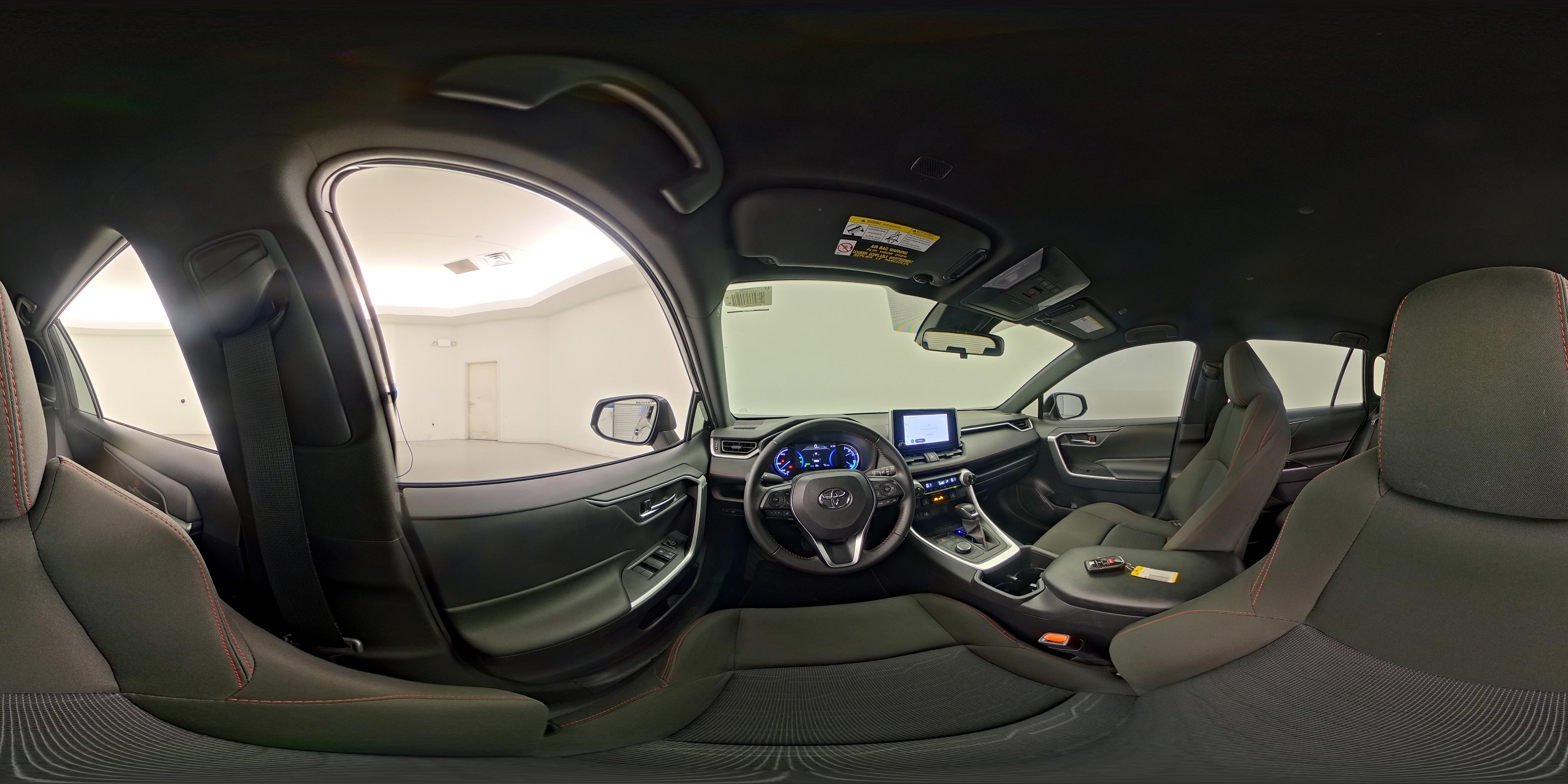 2025 Toyota RAV4 SE - Photo 26