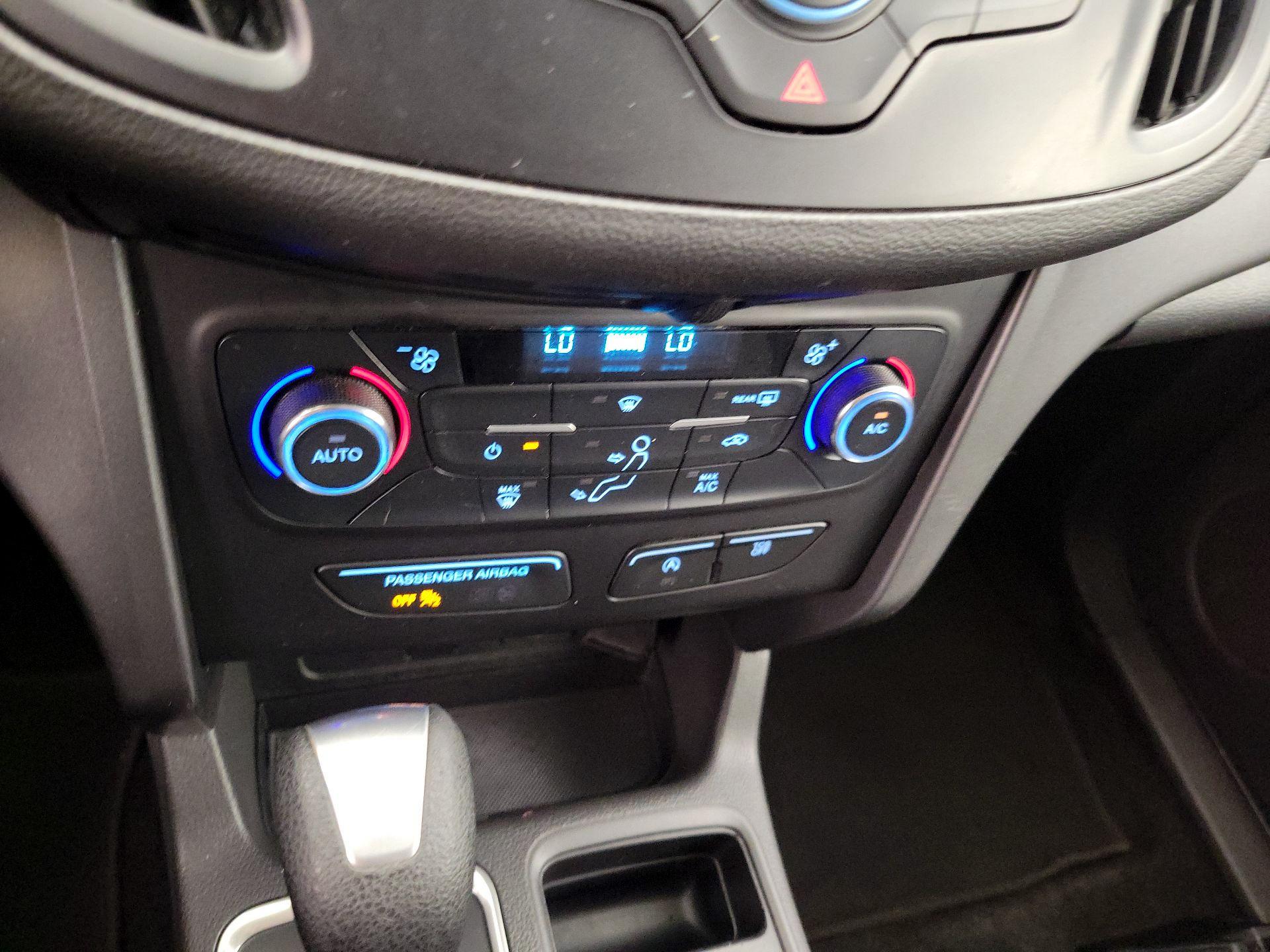 Thumbnail: 2017 Ford Escape - 16
