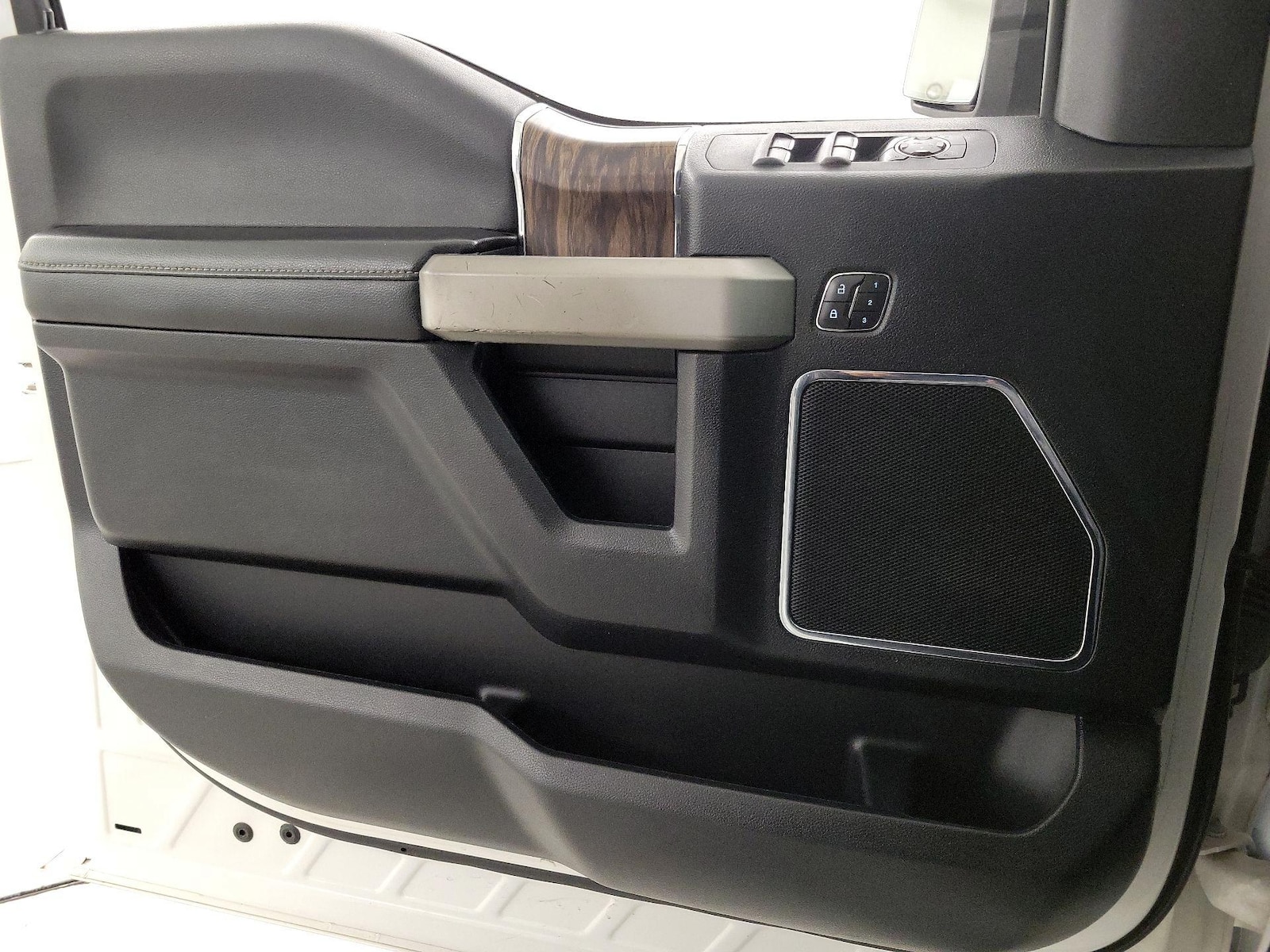 2020 Ford F-150 Lariat - Photo 13