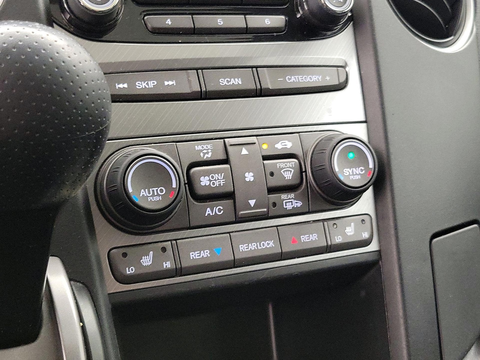 2014 Honda Pilot EX-L - Photo 18