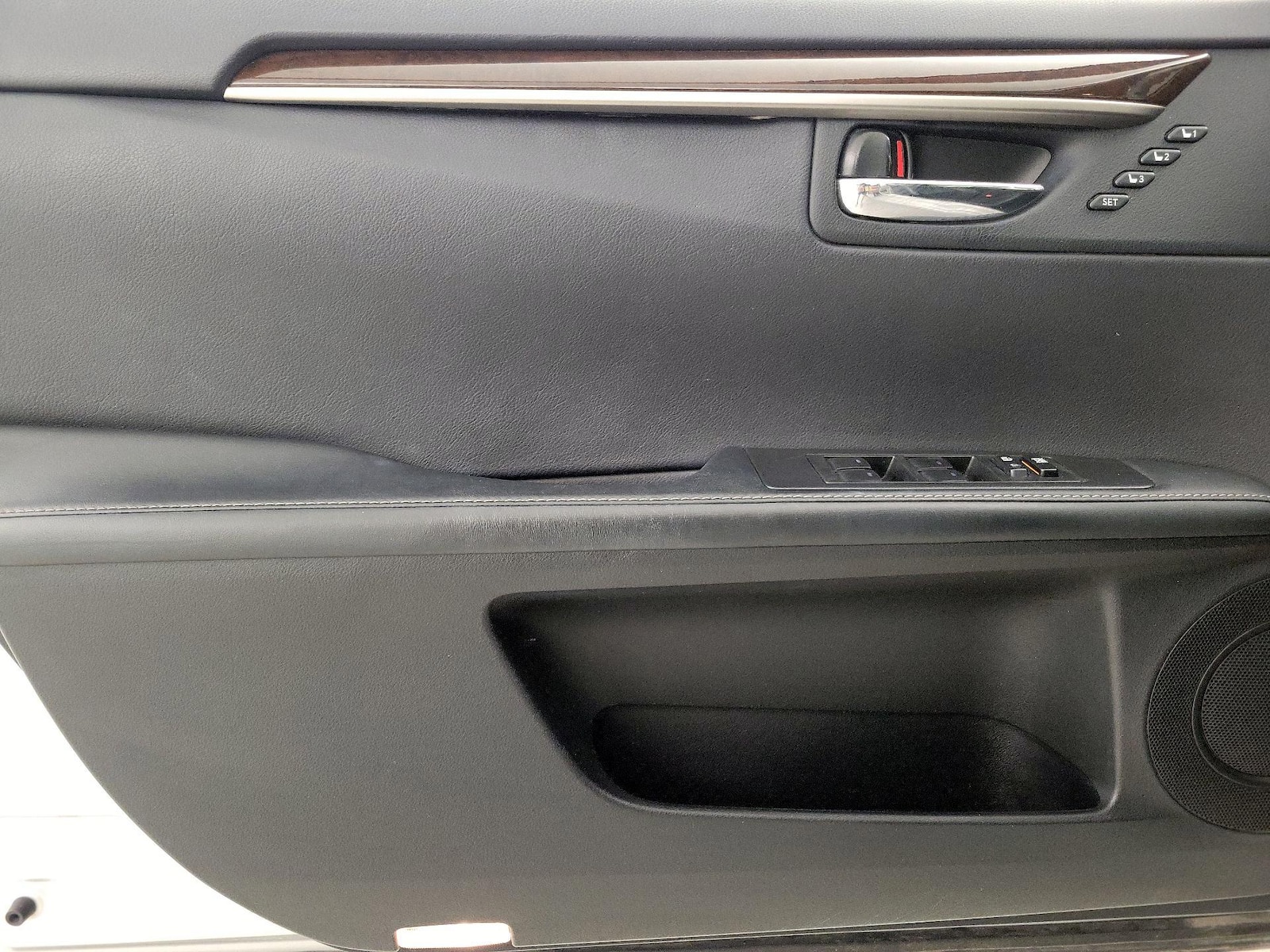 2014 Lexus ES 350 - Photo 13