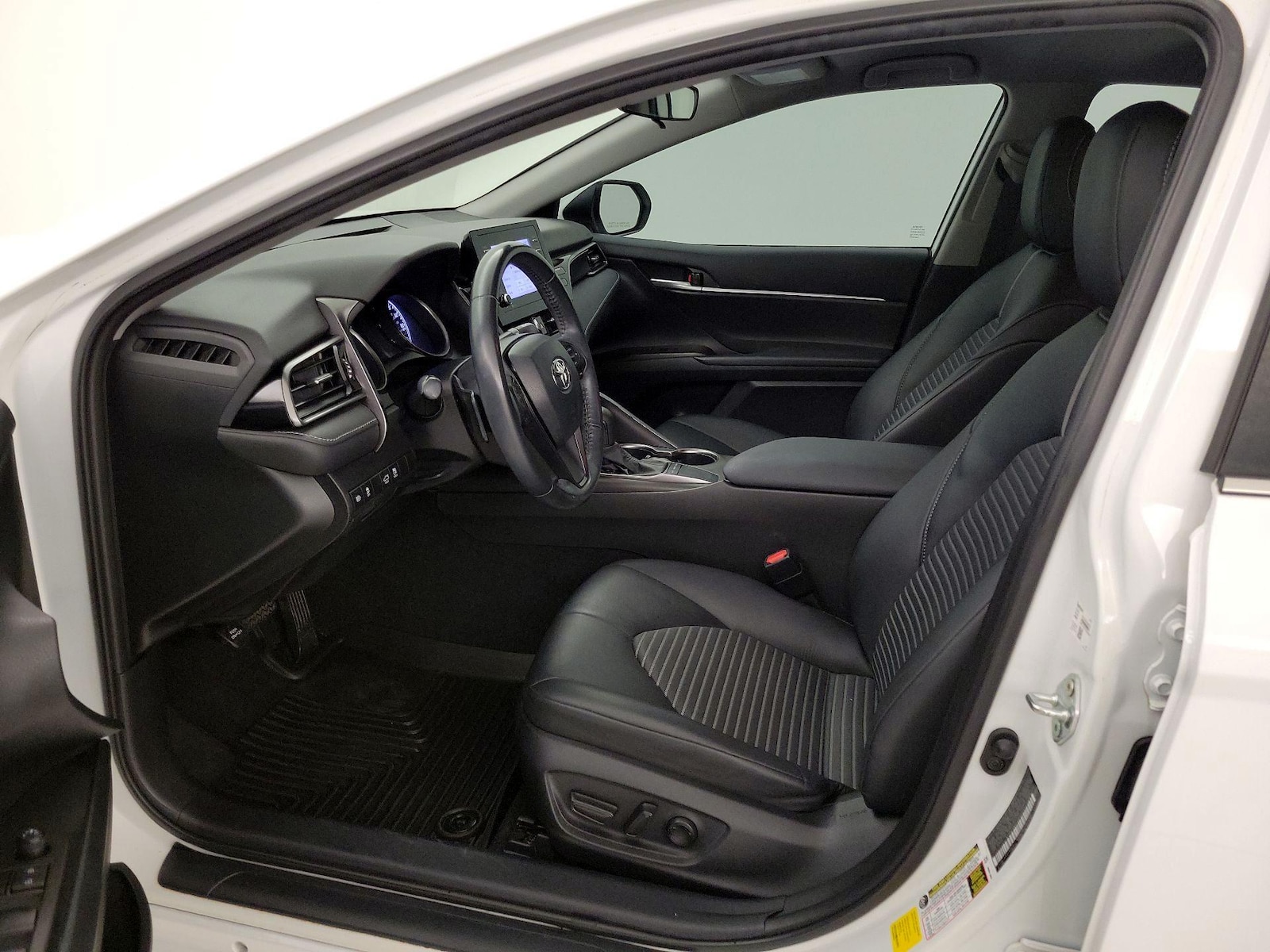 Power Seat(s) & Side Airbags