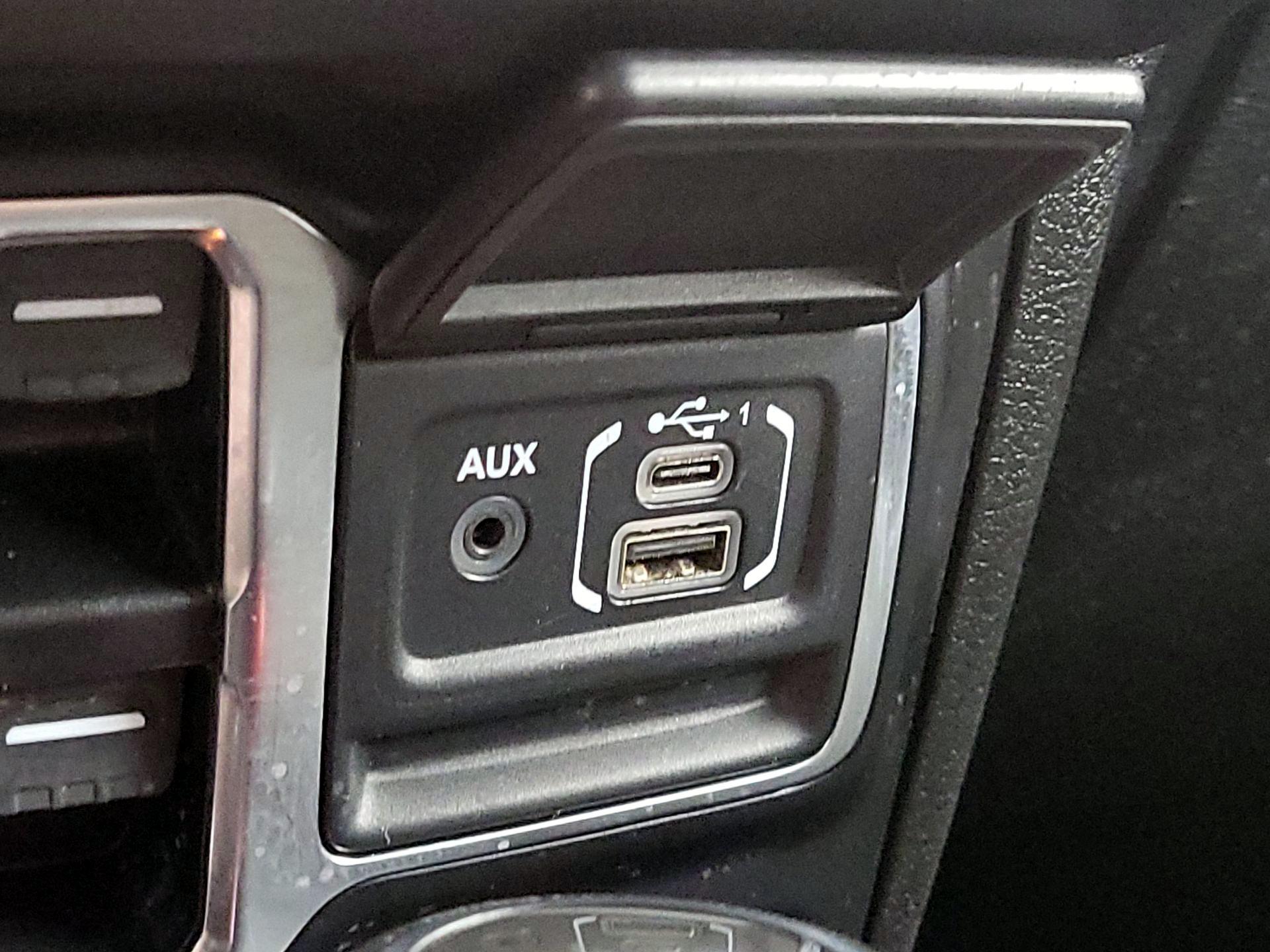 Thumbnail: 2024 Jeep Wrangler - 18
