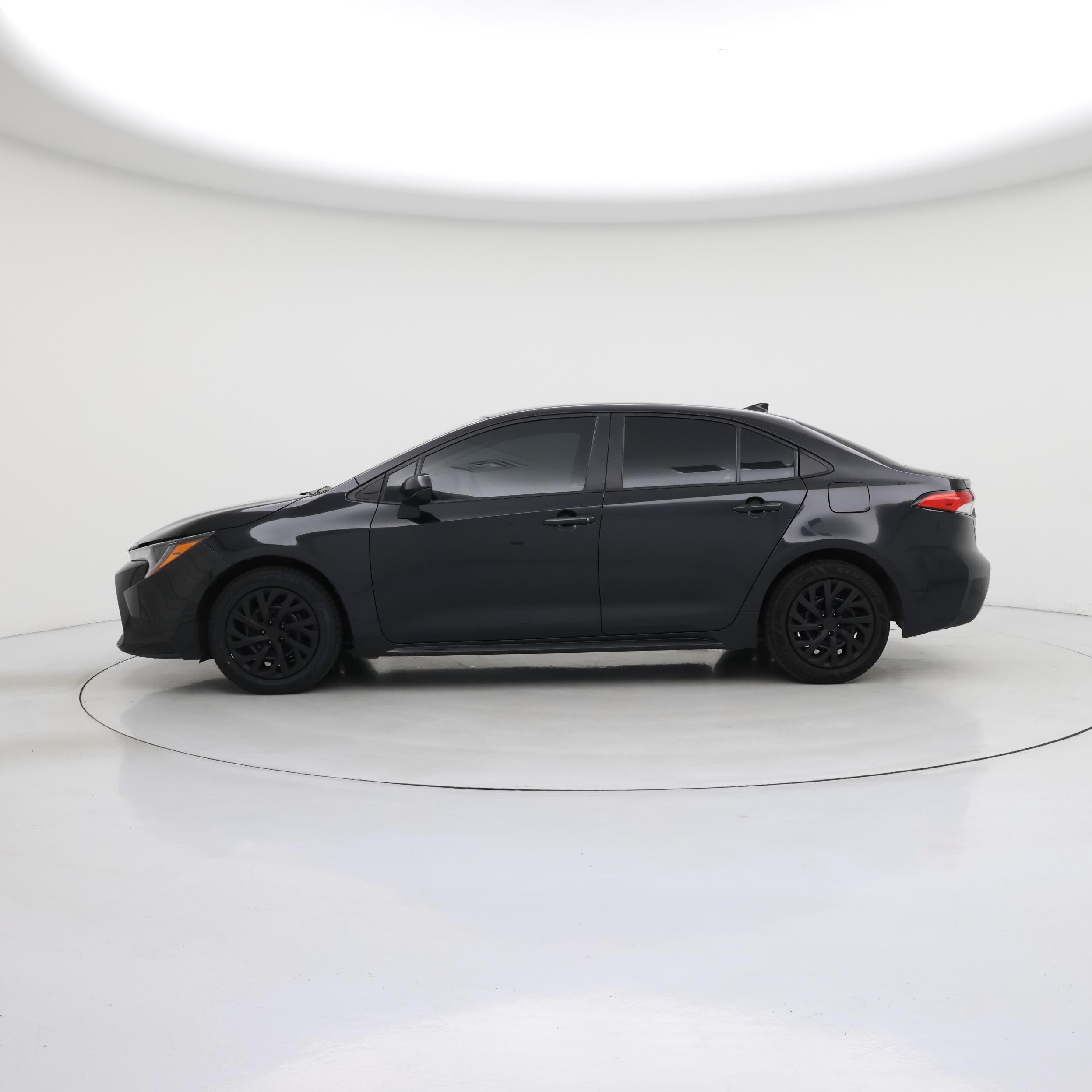 Thumbnail: 2022 Toyota Corolla - 3