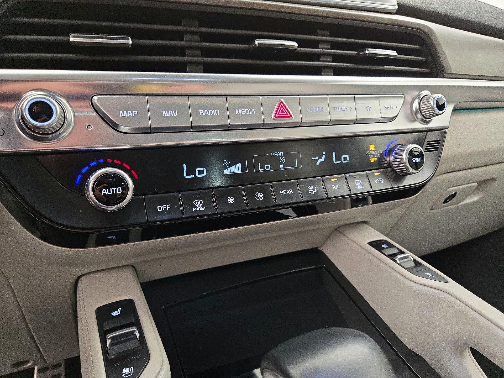 Thumbnail: 2020 Kia Telluride - 17