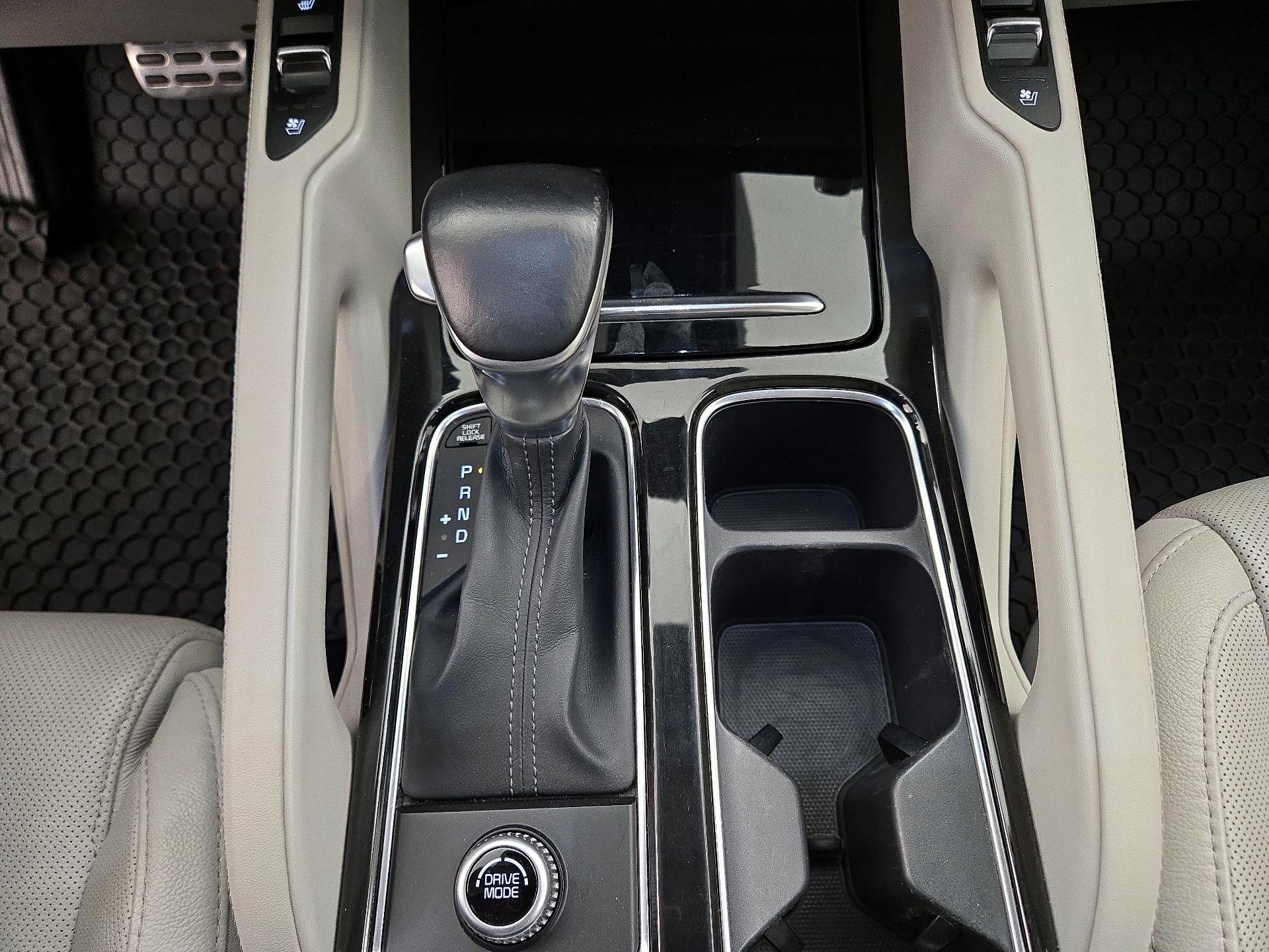 Thumbnail: 2020 Kia Telluride - 18